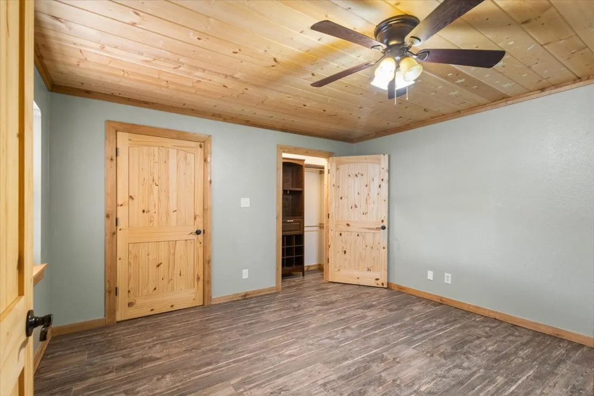 Single Family Residence For Sale in Upshur County , 5015 726, Gilmer, Texas 75645, 4 Bedroom, 2 Bathroom, Garage spaces, 2,600 Sqft, built in 1978, mls#21367399, Real Estate Agent in Gilmer, Homes For Sale in Upshur county, Homes For Sale in Gilmer, Realtor in Gilmer Texas, Real Estate Brokerage Independent Realty Texas, Luminita Cordes Realtor