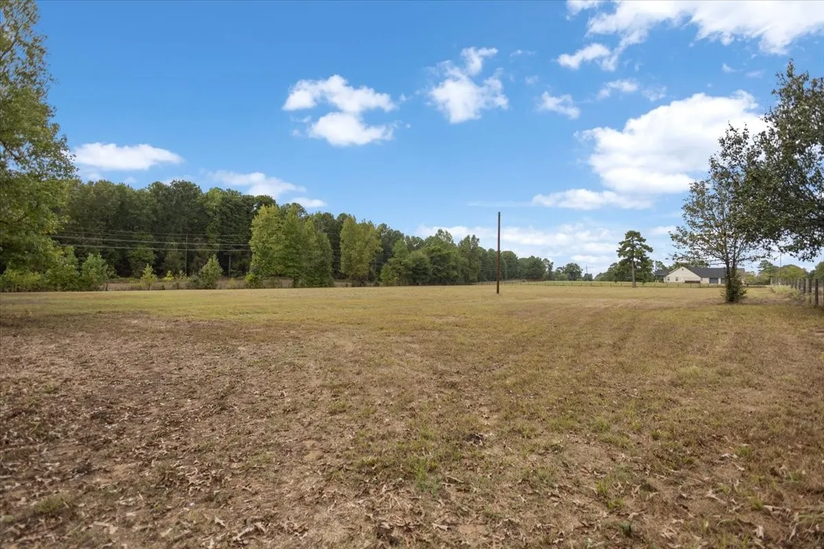Single Family Residence For Sale in Upshur County , 5015 726, Gilmer, Texas 75645, 4 Bedroom, 2 Bathroom, Garage spaces, 2,600 Sqft, built in 1978, mls#21367399, Real Estate Agent in Gilmer, Homes For Sale in Upshur county, Homes For Sale in Gilmer, Realtor in Gilmer Texas, Real Estate Brokerage Independent Realty Texas, Luminita Cordes Realtor
