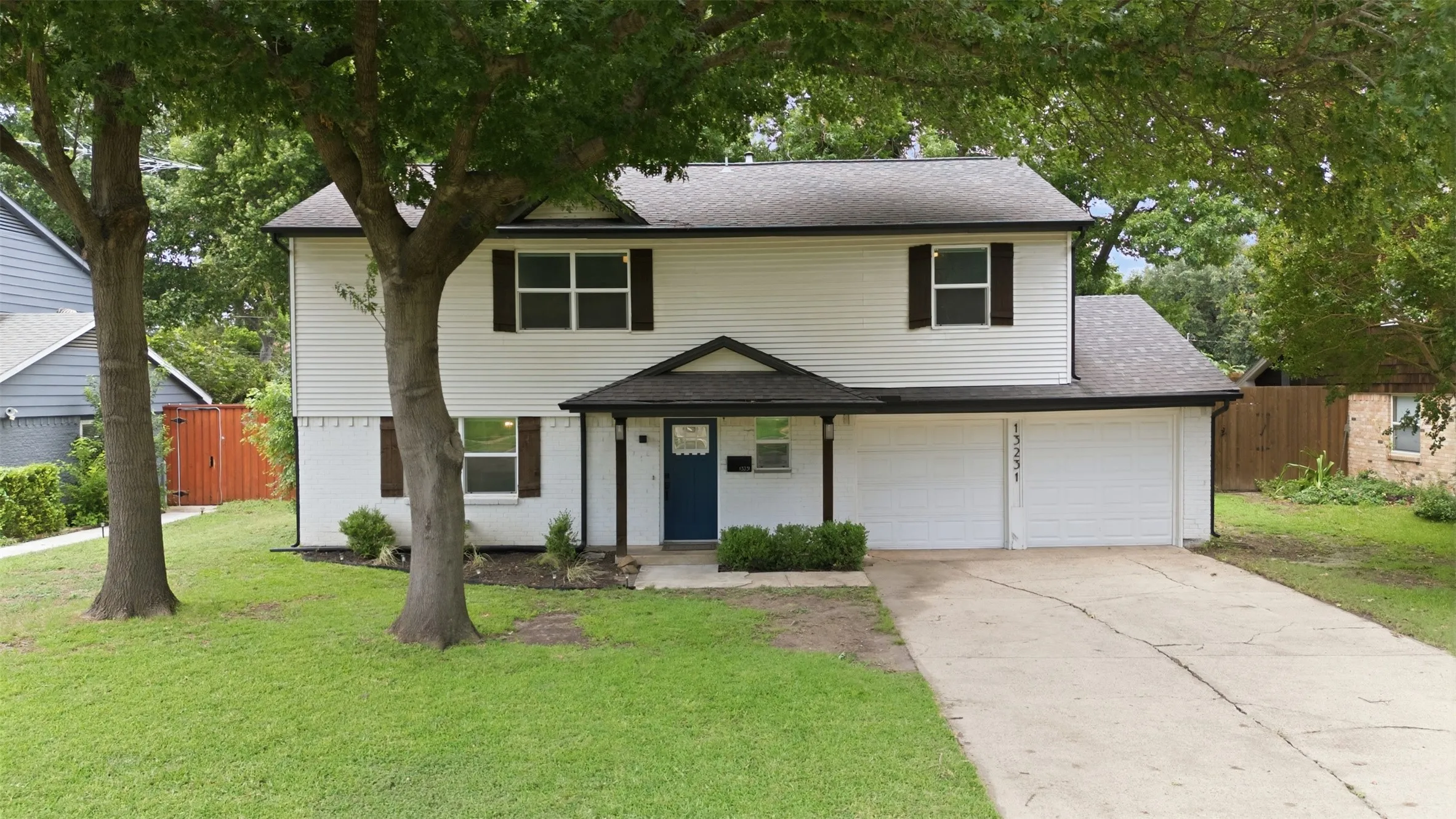 Single Family Residence For Sale in Dallas County , 13231 Veronica Road, Farmers Branch, Texas 75234, 4 Bedroom, 3 Bathroom, 2 Garage spaces, 1,820 Sqft, built in 1963, mls#21367410, Real Estate Agent in Farmers Branch, Homes For Sale in Dallas county, Homes For Sale in Farmers Branch, Realtor in Farmers Branch Texas, Real Estate Brokerage Independent Realty Texas, Luminita Cordes Realtor