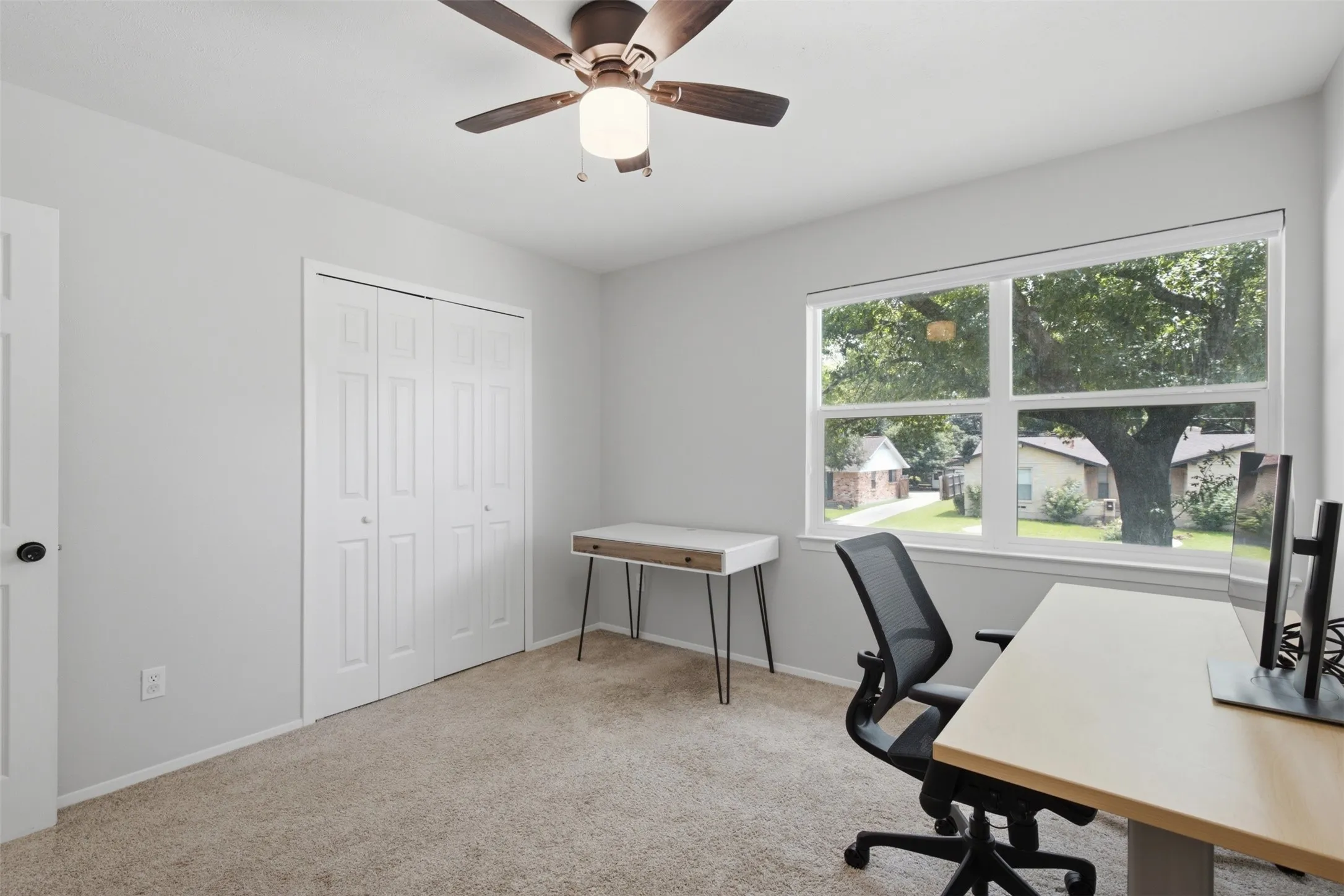 Single Family Residence For Sale in Dallas County , 13231 Veronica Road, Farmers Branch, Texas 75234, 4 Bedroom, 3 Bathroom, 2 Garage spaces, 1,820 Sqft, built in 1963, mls#21367410, Real Estate Agent in Farmers Branch, Homes For Sale in Dallas county, Homes For Sale in Farmers Branch, Realtor in Farmers Branch Texas, Real Estate Brokerage Independent Realty Texas, Luminita Cordes Realtor