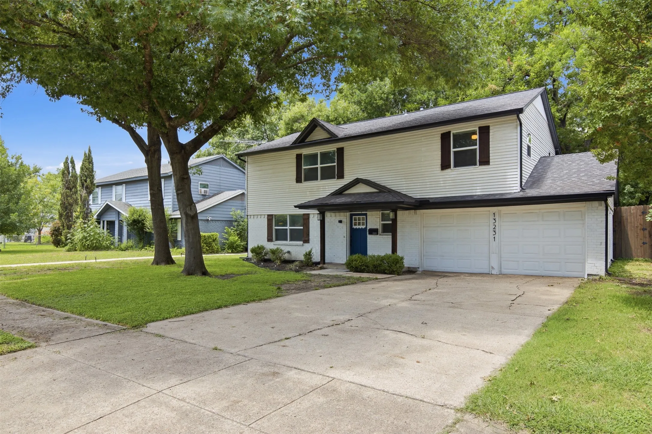 Single Family Residence For Sale in Dallas County , 13231 Veronica Road, Farmers Branch, Texas 75234, 4 Bedroom, 3 Bathroom, 2 Garage spaces, 1,820 Sqft, built in 1963, mls#21367410, Real Estate Agent in Farmers Branch, Homes For Sale in Dallas county, Homes For Sale in Farmers Branch, Realtor in Farmers Branch Texas, Real Estate Brokerage Independent Realty Texas, Luminita Cordes Realtor