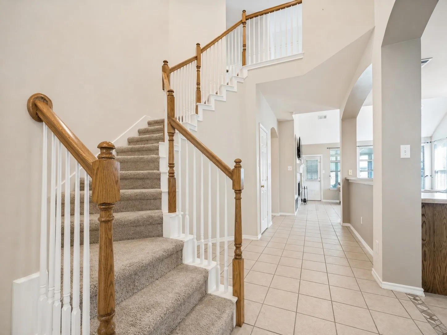 Single Family Residence For Sale in Denton County , 4205 Creek Falls Drive, Corinth, Texas 76208, 4 Bedroom, 3 Bathroom, 2 Garage spaces, 2,821 Sqft, built in 2002, mls#21363217, Real Estate Agent in Corinth, Homes For Sale in Denton county, Homes For Sale in Corinth, Realtor in Corinth Texas, Real Estate Brokerage Independent Realty Texas, Luminita Cordes Realtor