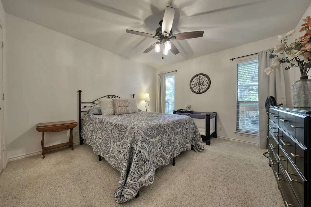 Single Family Residence For Sale in Smith County , 127 Clubview Drive, Hideaway, Texas 75771, 3 Bedroom, 2 Bathroom, 2 Garage spaces, 1,997 Sqft, built in 1992, mls#21365281, Real Estate Agent in Hideaway, Homes For Sale in Smith county, Homes For Sale in Hideaway, Realtor in Hideaway Texas, Real Estate Brokerage Independent Realty Texas, Luminita Cordes Realtor