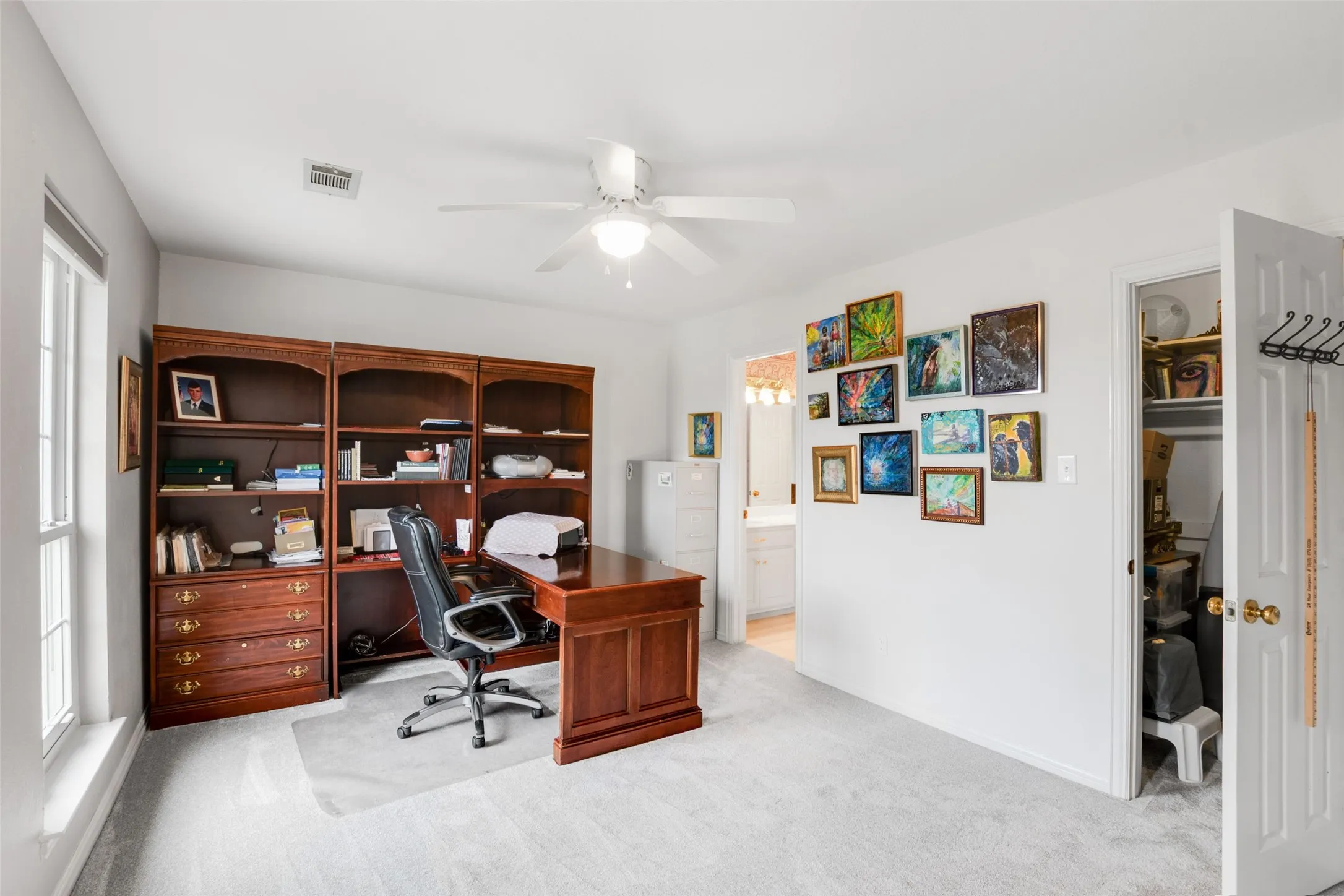 Single Family Residence For Sale in Rockwall County , 404 High Meadow Lane, Heath, Texas 75032, 4 Bedroom, 4 Bathroom, 3 Garage spaces, 3,434 Sqft, built in 1994, mls#21367069, Real Estate Agent in Heath, Homes For Sale in Rockwall county, Homes For Sale in Heath, Realtor in Heath Texas, Real Estate Brokerage Independent Realty Texas, Luminita Cordes Realtor