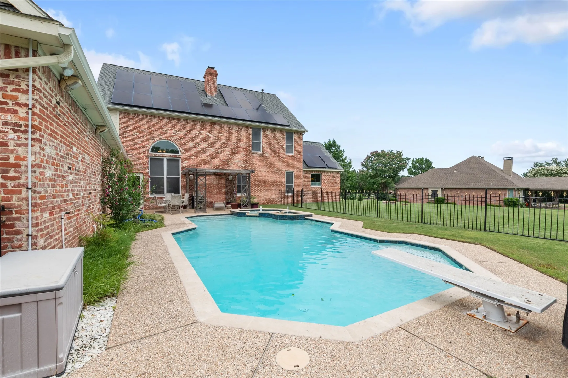 Single Family Residence For Sale in Rockwall County , 404 High Meadow Lane, Heath, Texas 75032, 4 Bedroom, 4 Bathroom, 3 Garage spaces, 3,434 Sqft, built in 1994, mls#21367069, Real Estate Agent in Heath, Homes For Sale in Rockwall county, Homes For Sale in Heath, Realtor in Heath Texas, Real Estate Brokerage Independent Realty Texas, Luminita Cordes Realtor