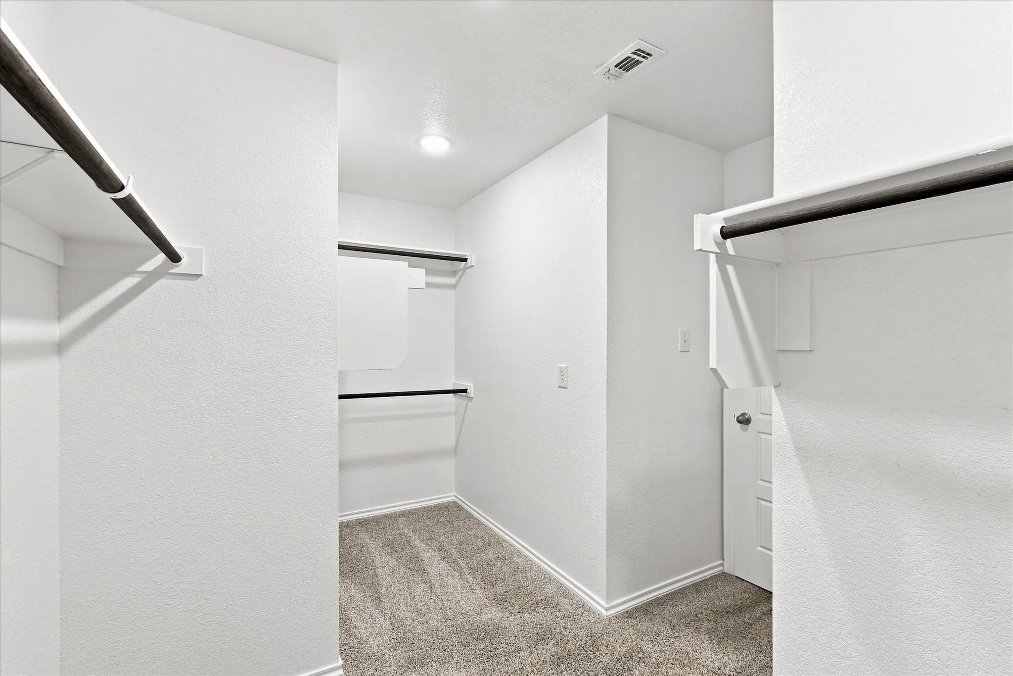 Single Family Residence For Rent in Ellis County , 355 Freestall Drive, Midlothian, Texas 76065, 4 Bedroom, 2 Bathroom, 2 Garage spaces, 1,940 Sqft, built in 2024, mls#21367420, Real Estate Agent in Midlothian, Homes For Rent in Ellis county, Homes For Rent in Midlothian, Realtor in Midlothian Texas, Real Estate Brokerage Independent Realty Texas, Luminita Cordes Realtor