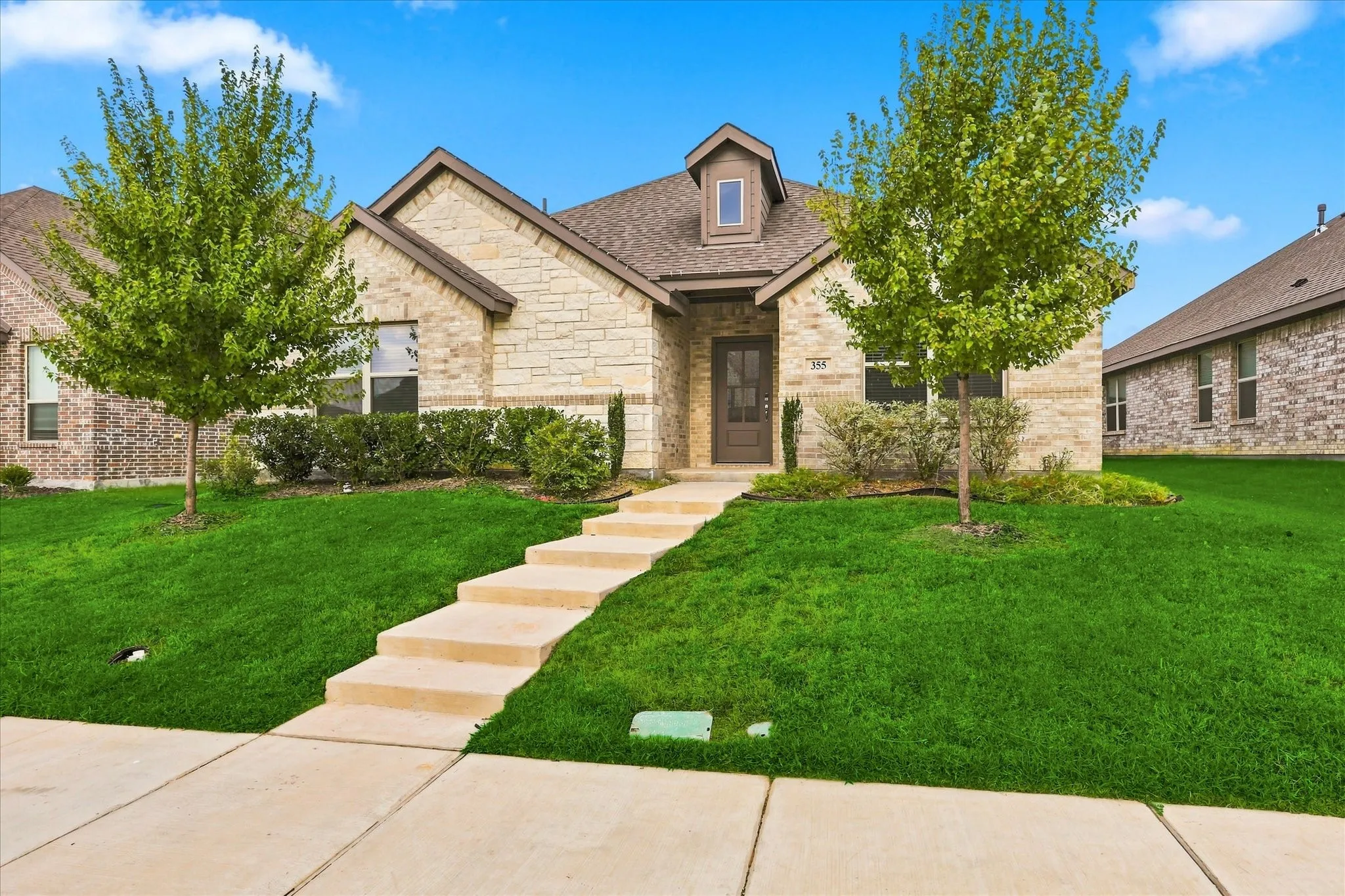 Single Family Residence For Rent