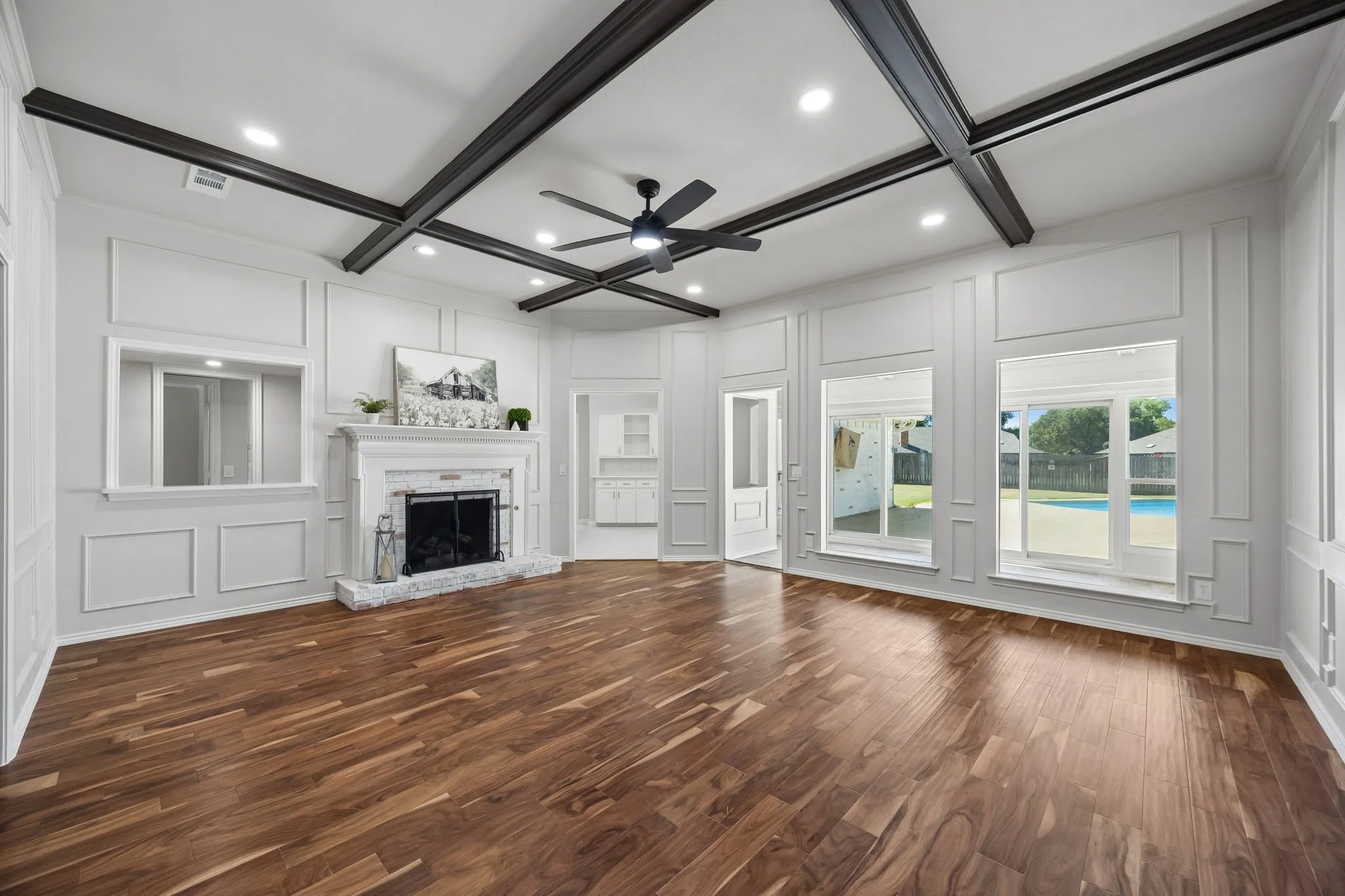 Single Family Residence For Sale in Denton County , 317 Pebble Knoll, Highland Village, Texas 75077, 4 Bedroom, 3 Bathroom, 2 Garage spaces, 2,459 Sqft, built in 1980, mls#21364111, Real Estate Agent in Highland Village, Homes For Sale in Denton county, Homes For Sale in Highland Village, Realtor in Highland Village Texas, Real Estate Brokerage Independent Realty Texas, Luminita Cordes Realtor