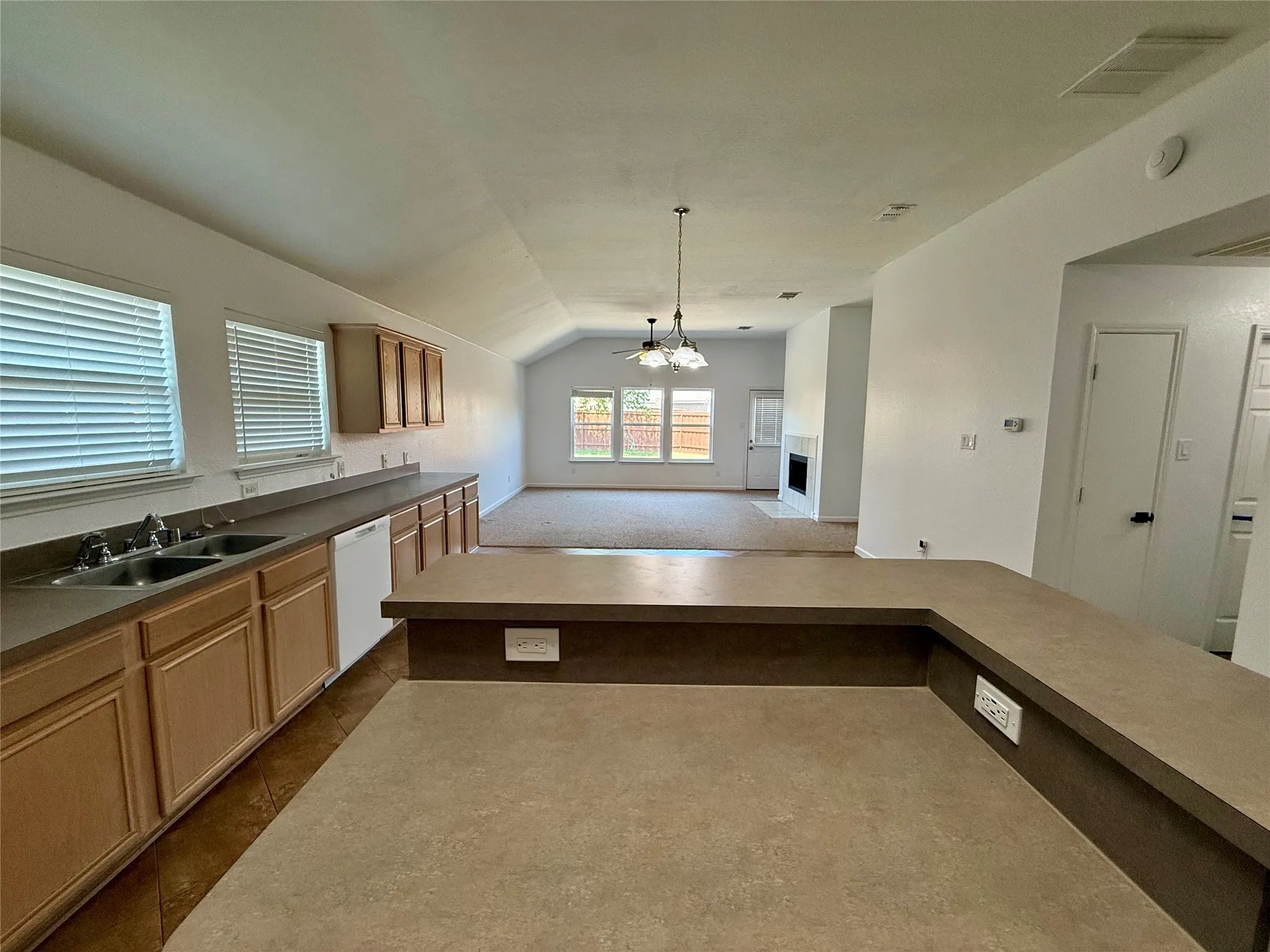 Single Family Residence For Rent in Collin County , 104 Cobblestone Drive, Wylie, Texas 75098, 3 Bedroom, 2 Bathroom, 2 Garage spaces, 1,742 Sqft, built in 2001, mls#21364619, Real Estate Agent in Wylie, Homes For Rent in Collin county, Homes For Rent in Wylie, Realtor in Wylie Texas, Real Estate Brokerage Independent Realty Texas, Luminita Cordes Realtor