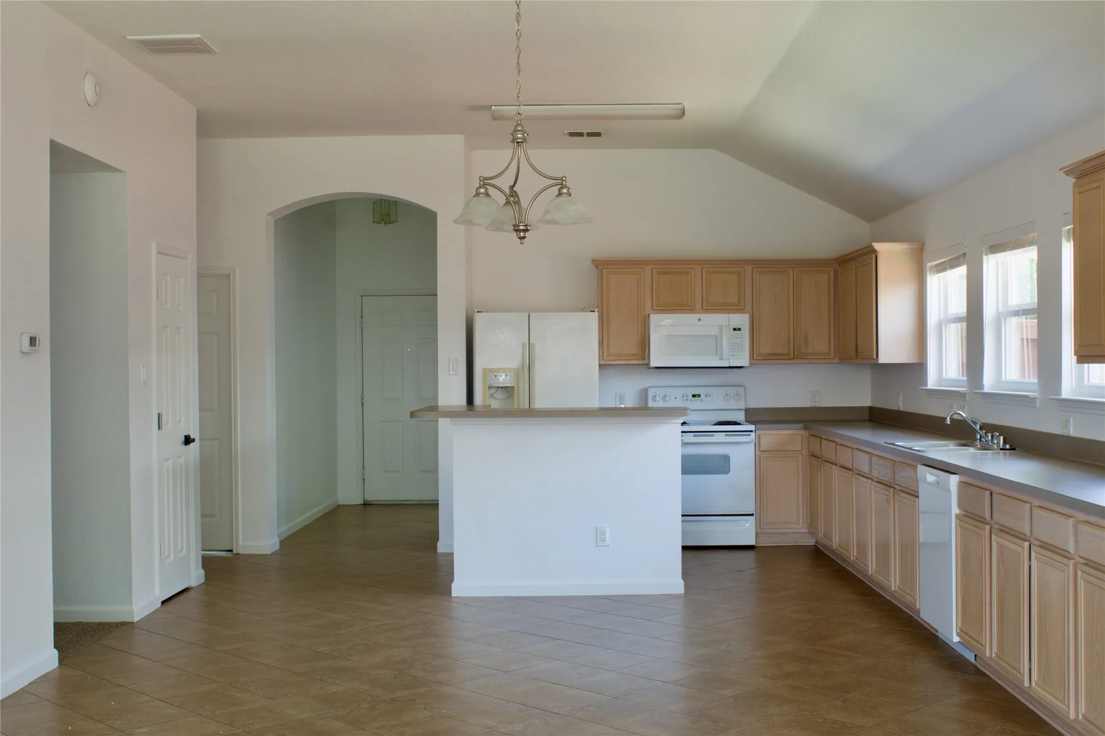Single Family Residence For Rent in Collin County , 104 Cobblestone Drive, Wylie, Texas 75098, 3 Bedroom, 2 Bathroom, 2 Garage spaces, 1,742 Sqft, built in 2001, mls#21364619, Real Estate Agent in Wylie, Homes For Rent in Collin county, Homes For Rent in Wylie, Realtor in Wylie Texas, Real Estate Brokerage Independent Realty Texas, Luminita Cordes Realtor