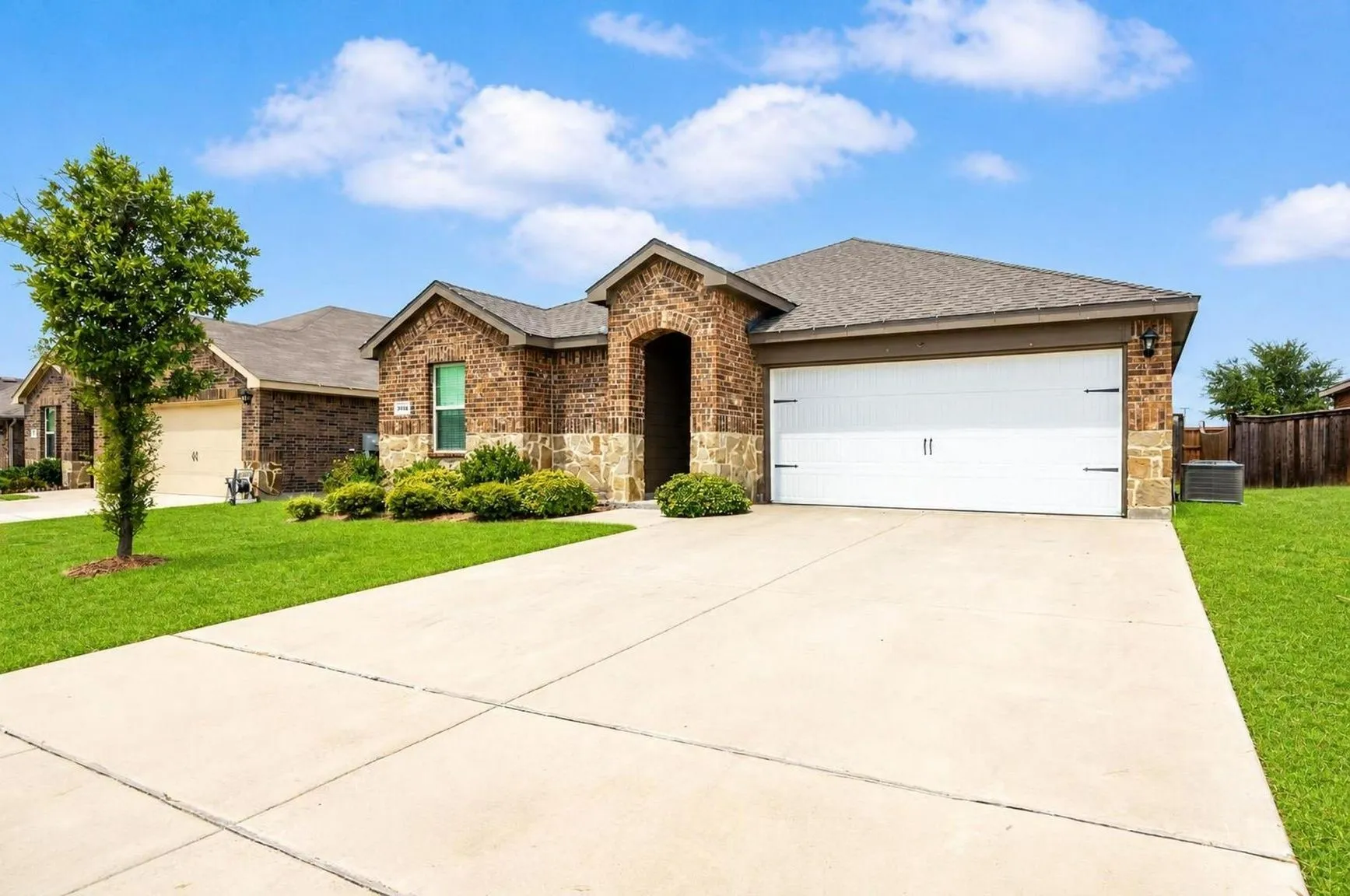 Single Family Residence For Sale in Kaufman County , 3002 Shetland Street, Forney, Texas 75126, 3 Bedroom, 2 Bathroom, 2 Garage spaces, 1,286 Sqft, built in 2020, mls#21367442, Real Estate Agent in Forney, Homes For Sale in Kaufman county, Homes For Sale in Forney, Realtor in Forney Texas, Real Estate Brokerage Independent Realty Texas, Luminita Cordes Realtor