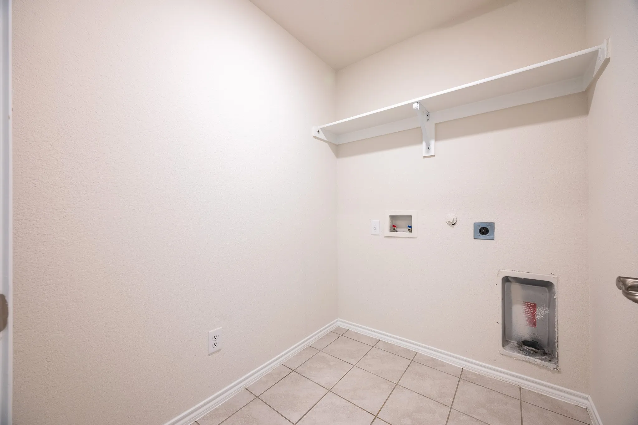 Single Family Residence For Sale in Kaufman County , 3002 Shetland Street, Forney, Texas 75126, 3 Bedroom, 2 Bathroom, 2 Garage spaces, 1,286 Sqft, built in 2020, mls#21367442, Real Estate Agent in Forney, Homes For Sale in Kaufman county, Homes For Sale in Forney, Realtor in Forney Texas, Real Estate Brokerage Independent Realty Texas, Luminita Cordes Realtor