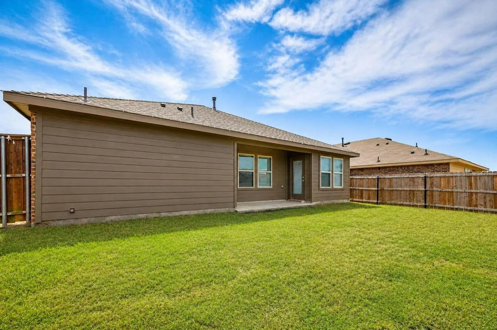 Single Family Residence For Sale in Kaufman County , 3002 Shetland Street, Forney, Texas 75126, 3 Bedroom, 2 Bathroom, 2 Garage spaces, 1,286 Sqft, built in 2020, mls#21367442, Real Estate Agent in Forney, Homes For Sale in Kaufman county, Homes For Sale in Forney, Realtor in Forney Texas, Real Estate Brokerage Independent Realty Texas, Luminita Cordes Realtor