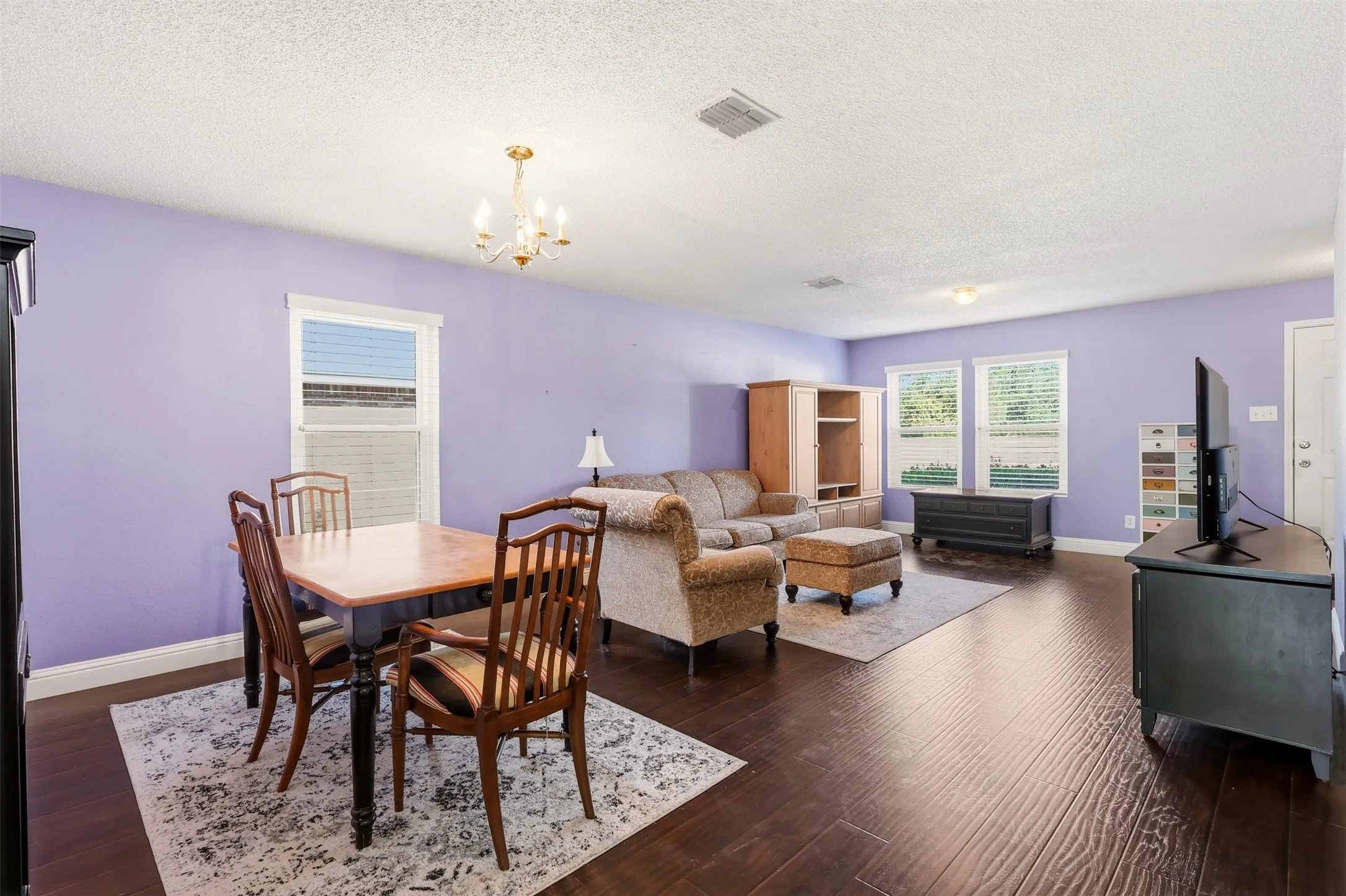 Single Family Residence For Sale in Collin County , 1005 Ann Drive, Wylie, Texas 75098, 5 Bedroom, 3 Bathroom, 2 Garage spaces, 3,443 Sqft, built in 2003, mls#21355896, Real Estate Agent in Wylie, Homes For Sale in Collin county, Homes For Sale in Wylie, Realtor in Wylie Texas, Real Estate Brokerage Independent Realty Texas, Luminita Cordes Realtor