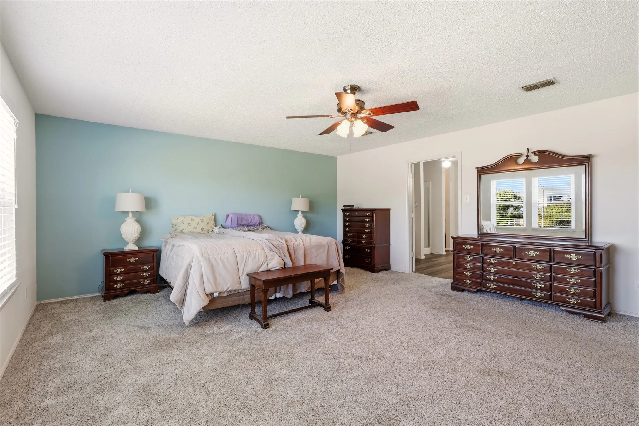 Single Family Residence For Sale in Collin County , 1005 Ann Drive, Wylie, Texas 75098, 5 Bedroom, 3 Bathroom, 2 Garage spaces, 3,443 Sqft, built in 2003, mls#21355896, Real Estate Agent in Wylie, Homes For Sale in Collin county, Homes For Sale in Wylie, Realtor in Wylie Texas, Real Estate Brokerage Independent Realty Texas, Luminita Cordes Realtor