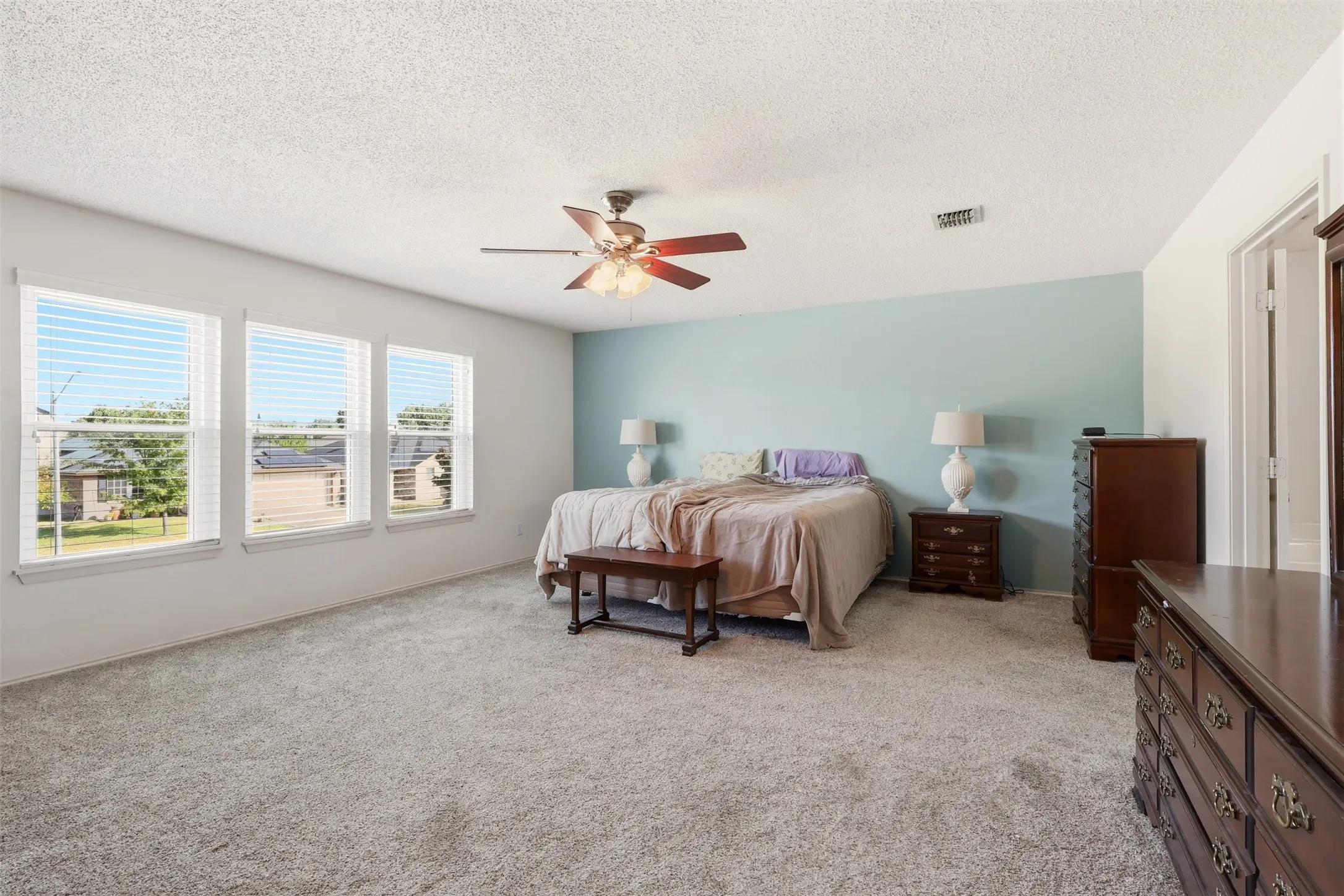 Single Family Residence For Sale in Collin County , 1005 Ann Drive, Wylie, Texas 75098, 5 Bedroom, 3 Bathroom, 2 Garage spaces, 3,443 Sqft, built in 2003, mls#21355896, Real Estate Agent in Wylie, Homes For Sale in Collin county, Homes For Sale in Wylie, Realtor in Wylie Texas, Real Estate Brokerage Independent Realty Texas, Luminita Cordes Realtor