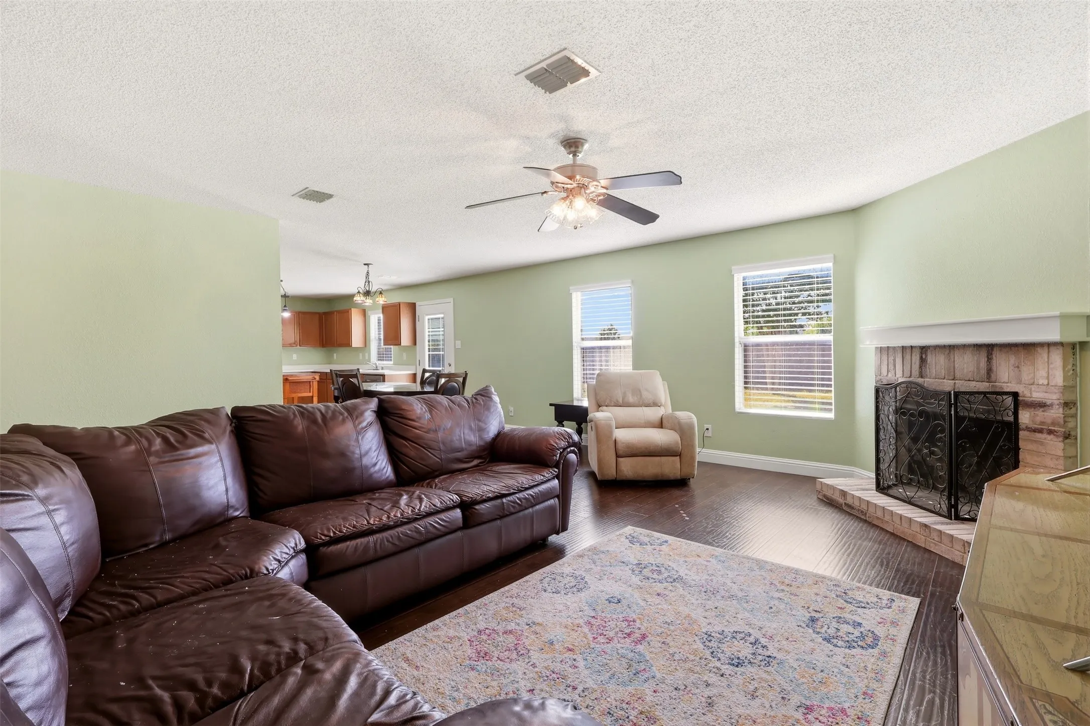 Single Family Residence For Sale in Collin County , 1005 Ann Drive, Wylie, Texas 75098, 5 Bedroom, 3 Bathroom, 2 Garage spaces, 3,443 Sqft, built in 2003, mls#21355896, Real Estate Agent in Wylie, Homes For Sale in Collin county, Homes For Sale in Wylie, Realtor in Wylie Texas, Real Estate Brokerage Independent Realty Texas, Luminita Cordes Realtor