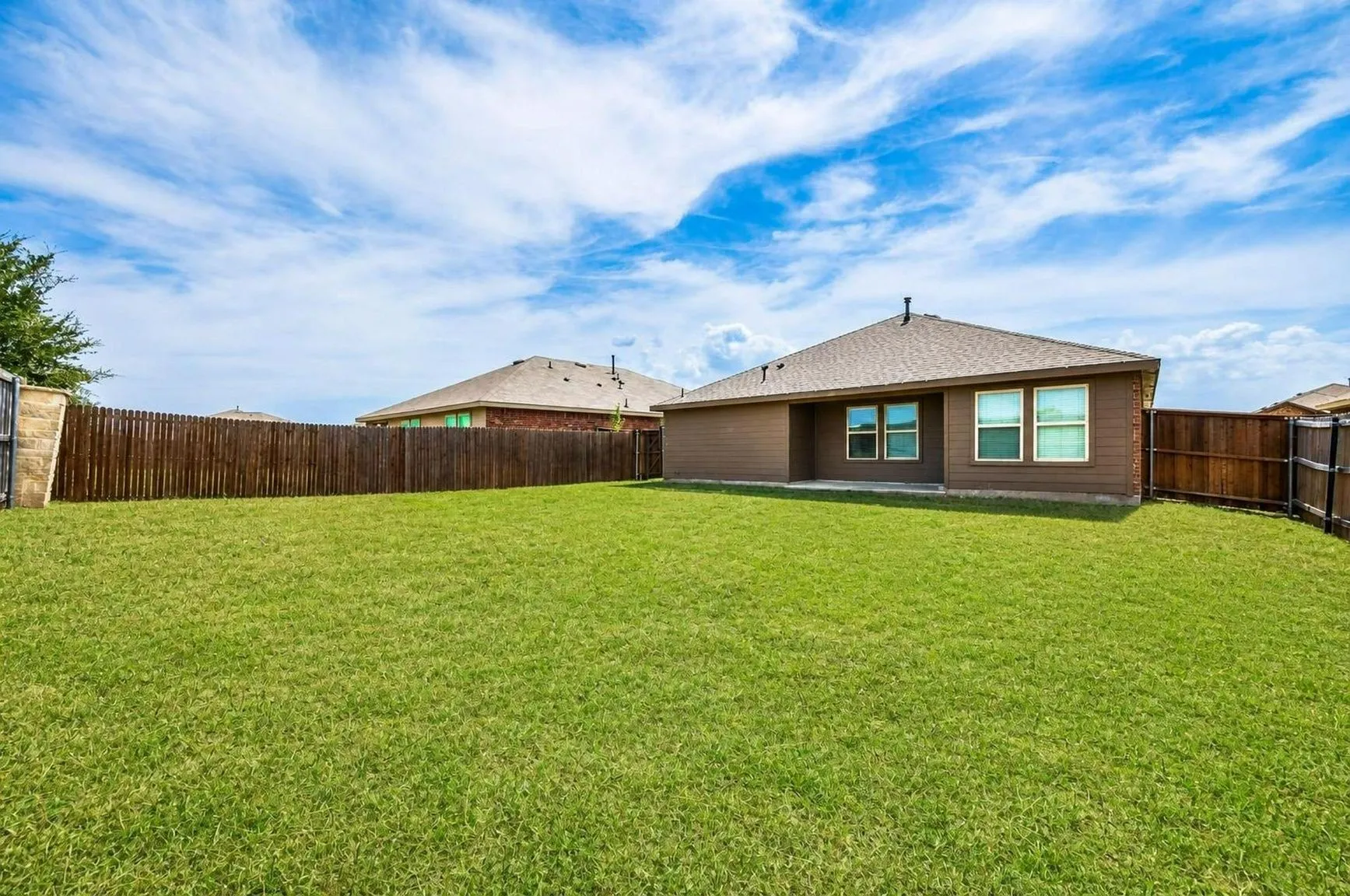Single Family Residence For Rent in Kaufman County , 3002 Shetland Street, Forney, Texas 75126, 3 Bedroom, 2 Bathroom, 2 Garage spaces, 1,286 Sqft, built in 2020, Price $1,995, mls#21367446, Real Estate Agent in Forney, Homes For Rent in Kaufman county, Homes For Rent in Forney, Realtor in Forney Texas, Real Estate Brokerage Independent Realty Texas, Luminita Cordes Realtor