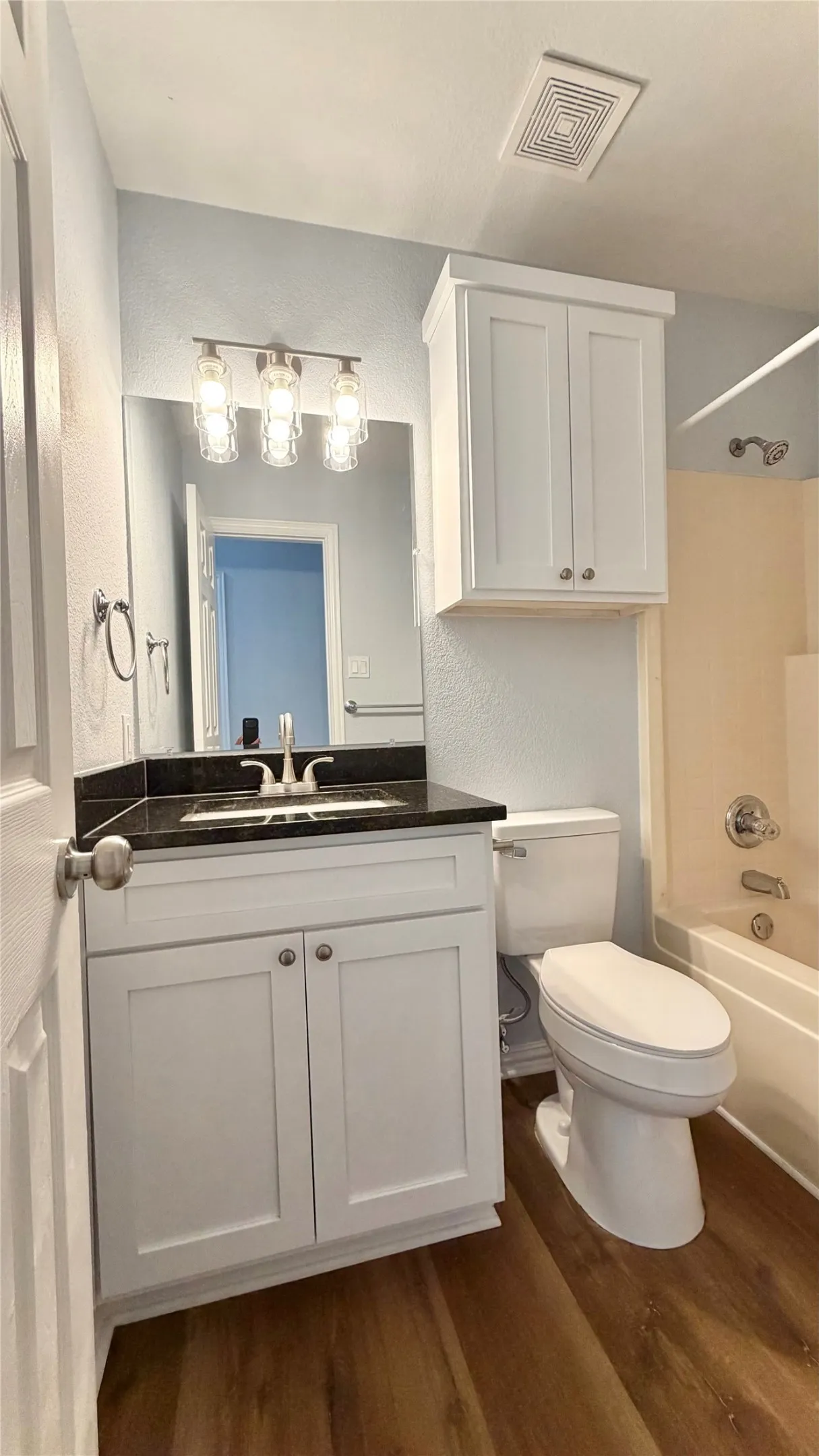 Single Family Residence For Sale in Johnson County , 405 Odell Street, Cleburne, Texas 76033, 3 Bedroom, 2 Bathroom, Garage spaces, 1,765 Sqft, built in 1997, mls#21363537, Real Estate Agent in Cleburne, Homes For Sale in Johnson county, Homes For Sale in Cleburne, Realtor in Cleburne Texas, Real Estate Brokerage Independent Realty Texas, Luminita Cordes Realtor