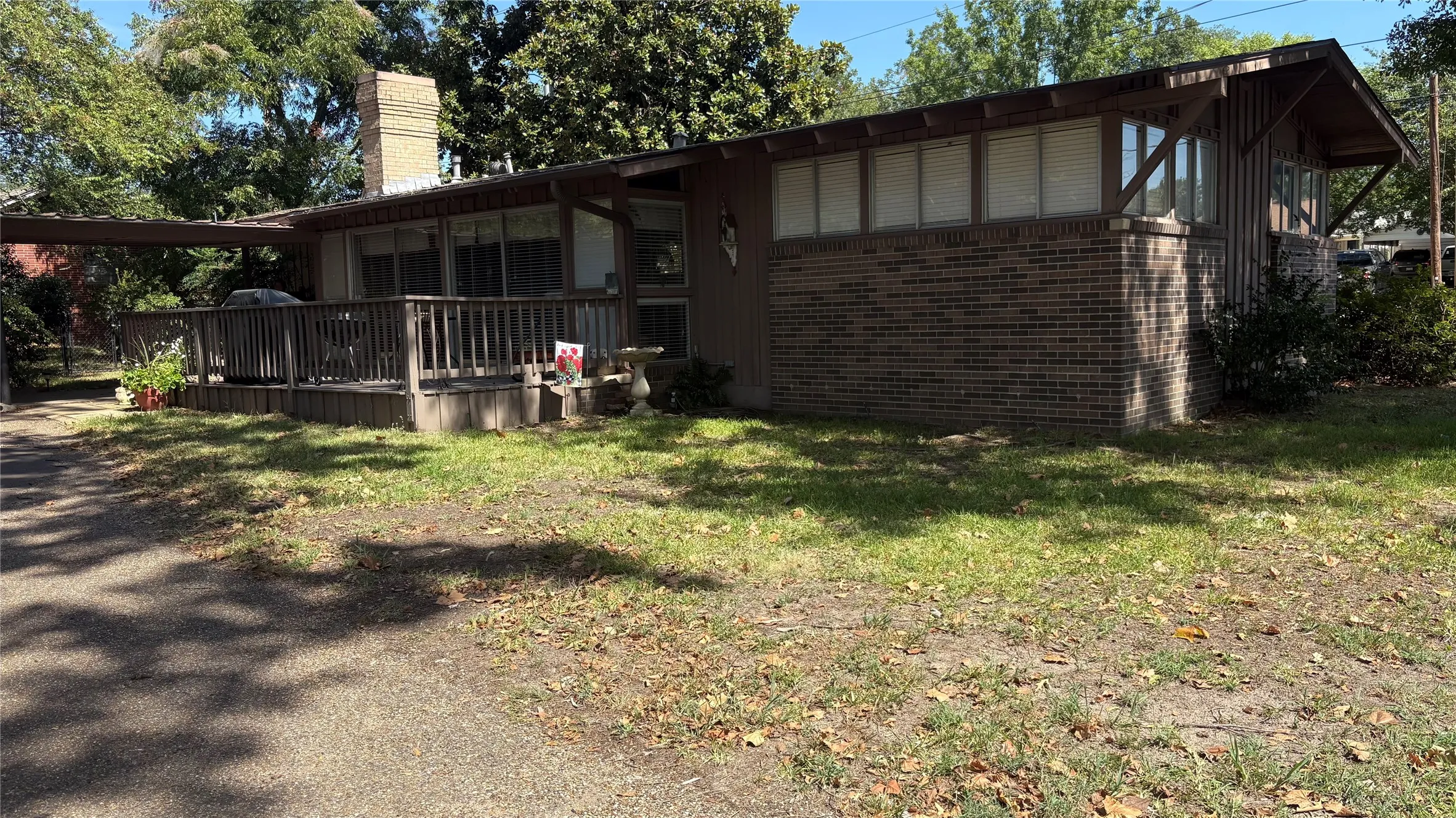 Single Family Residence For Sale in Wood County , 306 E PINE, Winnsboro, Texas 75494, 3 Bedroom, 2 Bathroom, Garage spaces, 1,519 Sqft, built in 1961, mls#21367444, Real Estate Agent in Winnsboro, Homes For Sale in Wood county, Homes For Sale in Winnsboro, Realtor in Winnsboro Texas, Real Estate Brokerage Independent Realty Texas, Luminita Cordes Realtor