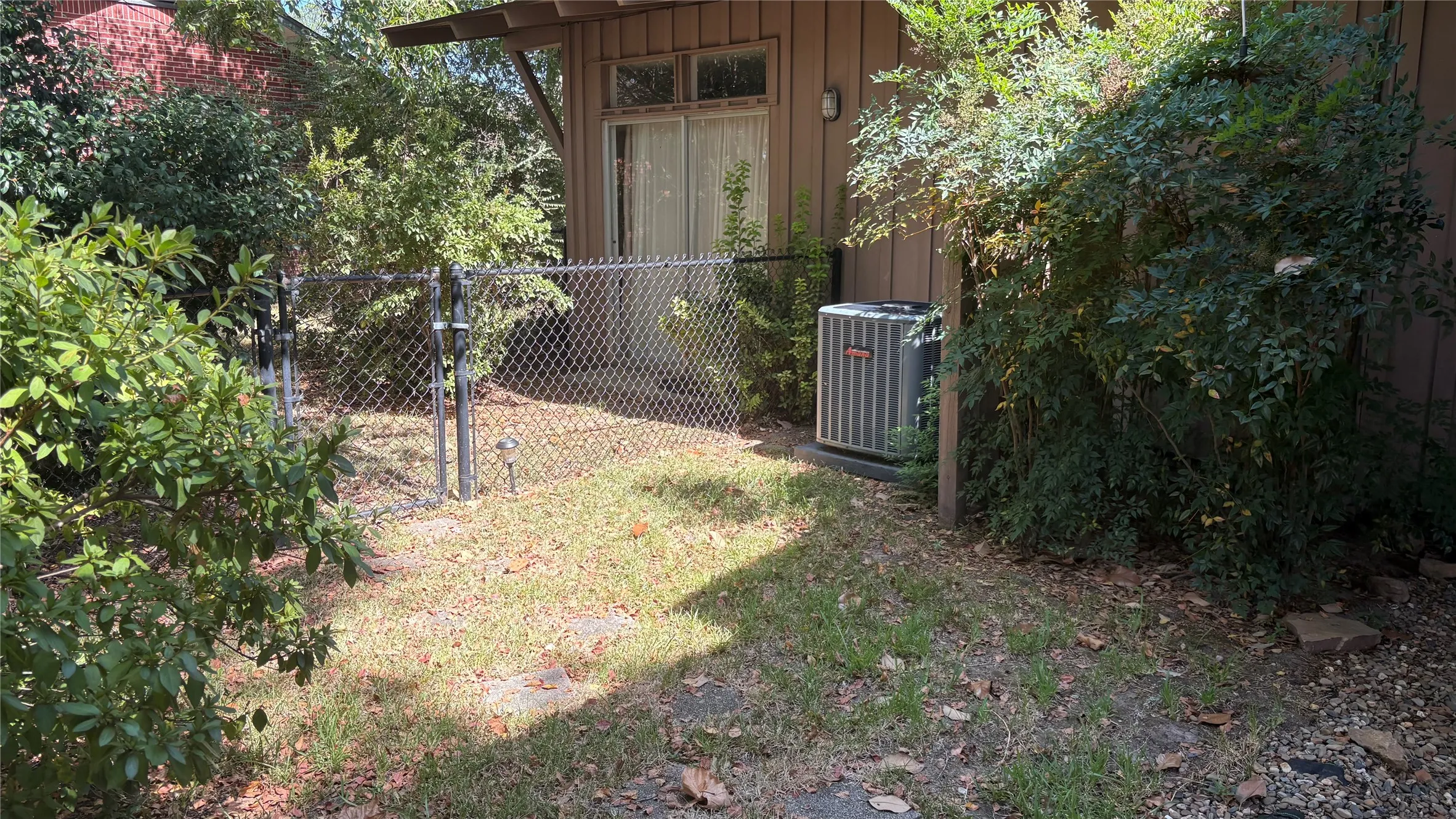 Single Family Residence For Sale in Wood County , 306 E PINE, Winnsboro, Texas 75494, 3 Bedroom, 2 Bathroom, Garage spaces, 1,519 Sqft, built in 1961, mls#21367444, Real Estate Agent in Winnsboro, Homes For Sale in Wood county, Homes For Sale in Winnsboro, Realtor in Winnsboro Texas, Real Estate Brokerage Independent Realty Texas, Luminita Cordes Realtor