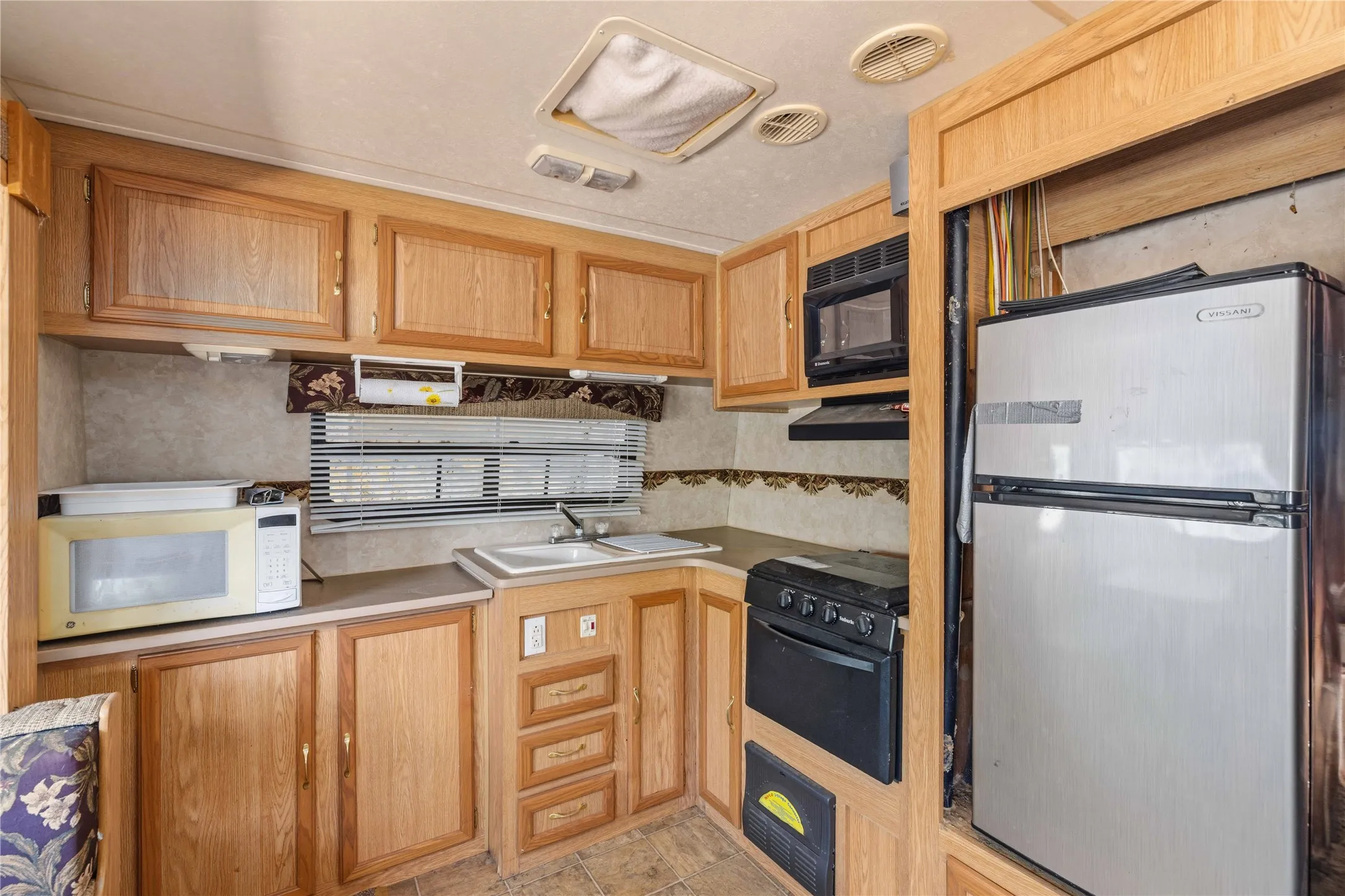 Single Family Residence For Sale in Brown County , 9486 Coppic Ranch Road, Brownwood, Texas 76801, 3 Bedroom, 3 Bathroom, Garage spaces, 1,550 Sqft, built in 0, mls#21363267, Real Estate Agent in Brownwood, Homes For Sale in Brown county, Homes For Sale in Brownwood, Realtor in Brownwood Texas, Real Estate Brokerage Independent Realty Texas, Luminita Cordes Realtor