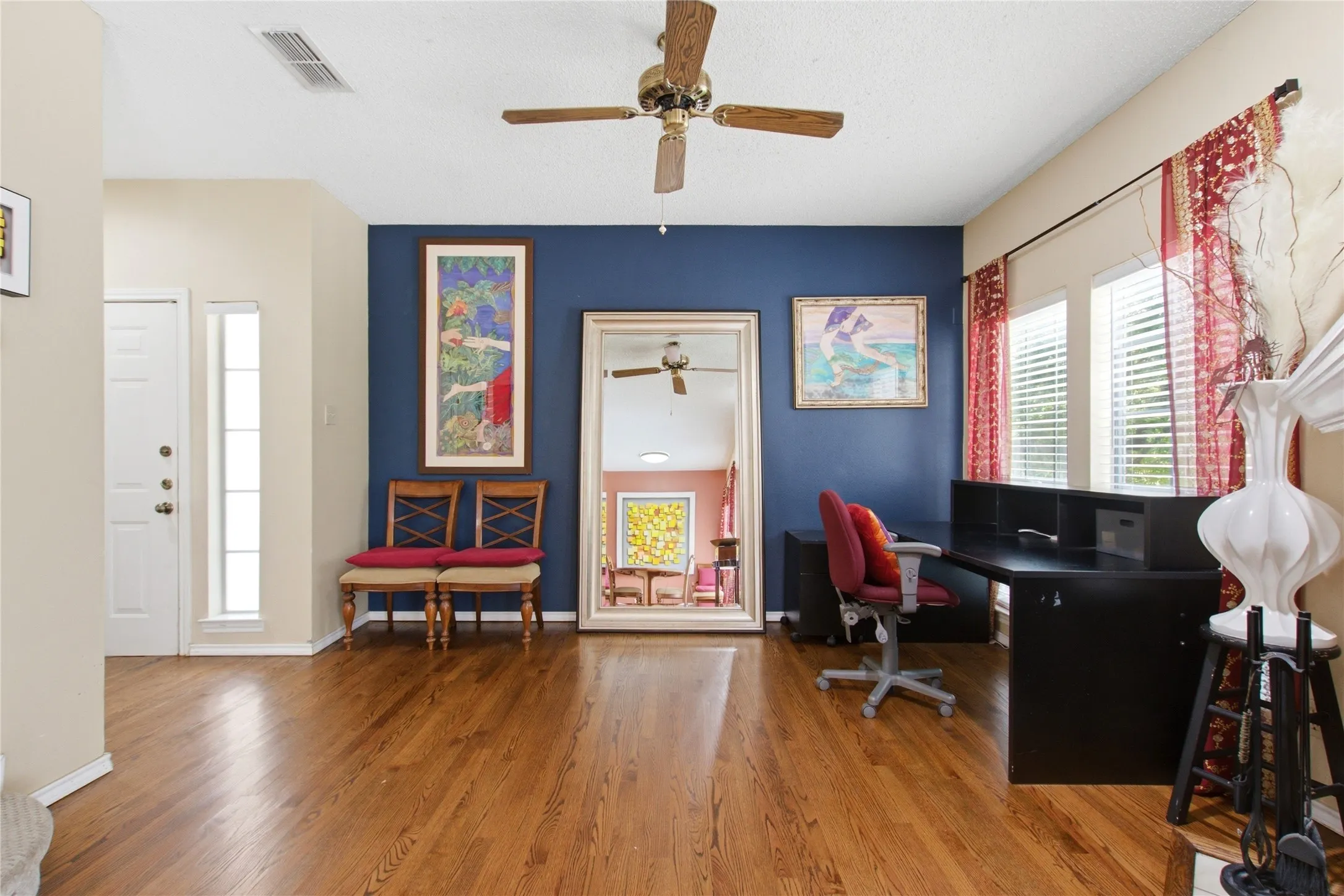 Single Family Residence For Sale in Dallas County , 14400 Montfort Drive 202, Dallas, Texas 75254, 2 Bedroom, 3 Bathroom, 1 Garage spaces, 1,179 Sqft, built in 1983, mls#21356433, Real Estate Agent in Dallas, Homes For Sale in Dallas county, Homes For Sale in Dallas, Realtor in Dallas Texas, Real Estate Brokerage Independent Realty Texas, Luminita Cordes Realtor