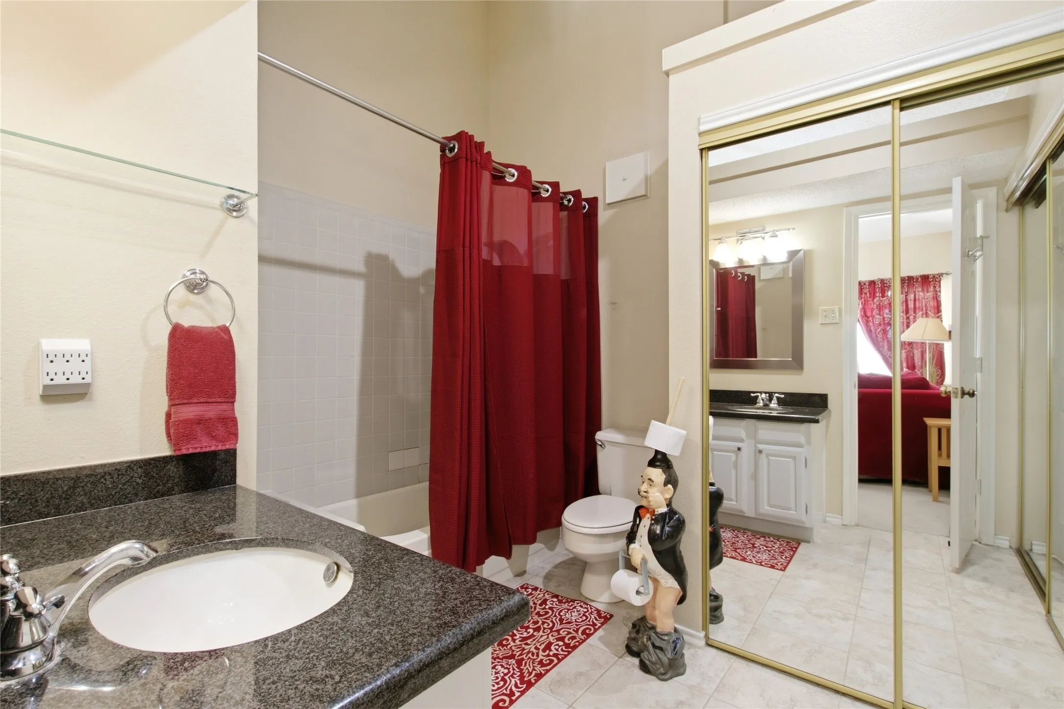 Single Family Residence For Sale in Dallas County , 14400 Montfort Drive 202, Dallas, Texas 75254, 2 Bedroom, 3 Bathroom, 1 Garage spaces, 1,179 Sqft, built in 1983, mls#21356433, Real Estate Agent in Dallas, Homes For Sale in Dallas county, Homes For Sale in Dallas, Realtor in Dallas Texas, Real Estate Brokerage Independent Realty Texas, Luminita Cordes Realtor