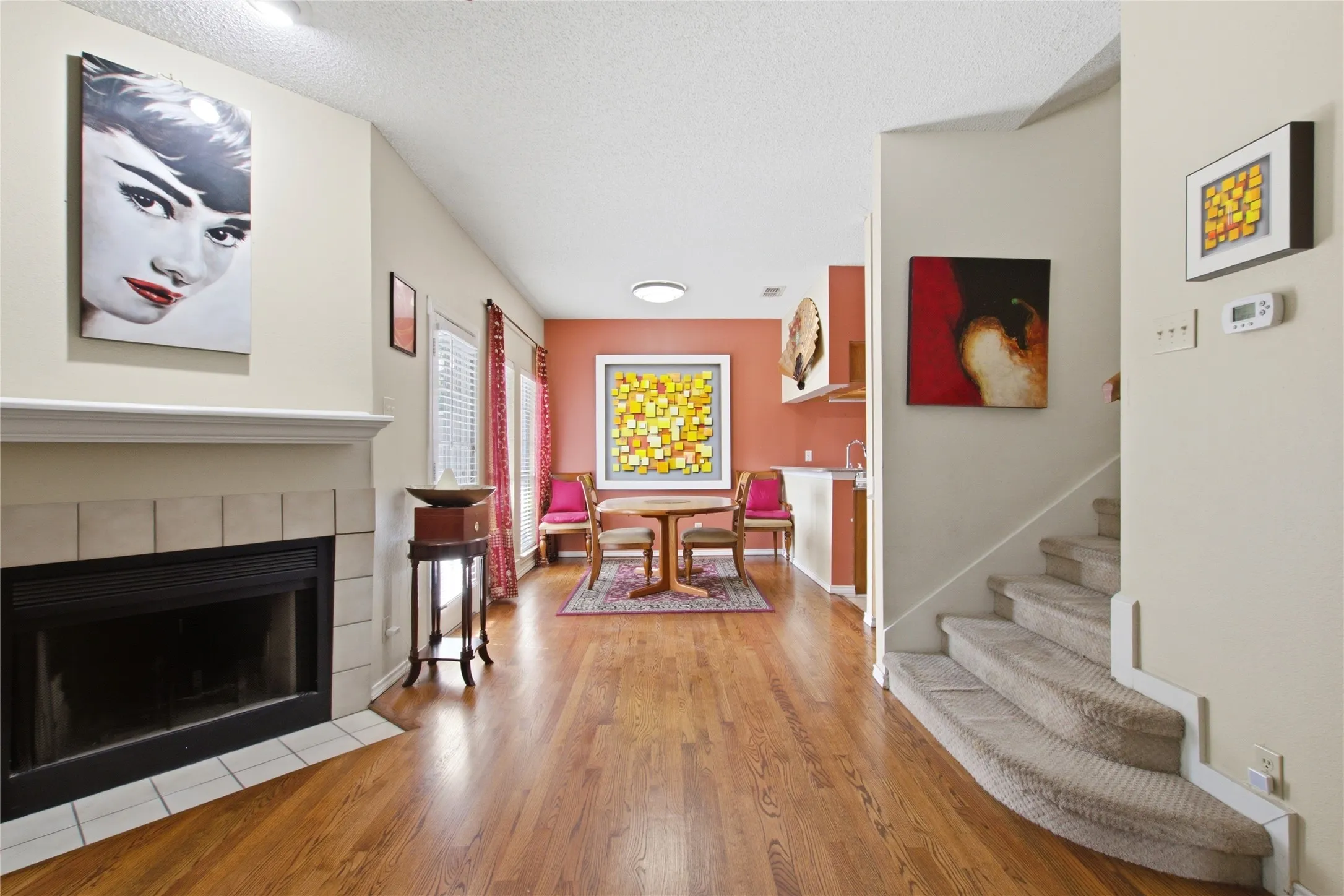 Single Family Residence For Sale in Dallas County , 14400 Montfort Drive 202, Dallas, Texas 75254, 2 Bedroom, 3 Bathroom, 1 Garage spaces, 1,179 Sqft, built in 1983, mls#21356433, Real Estate Agent in Dallas, Homes For Sale in Dallas county, Homes For Sale in Dallas, Realtor in Dallas Texas, Real Estate Brokerage Independent Realty Texas, Luminita Cordes Realtor