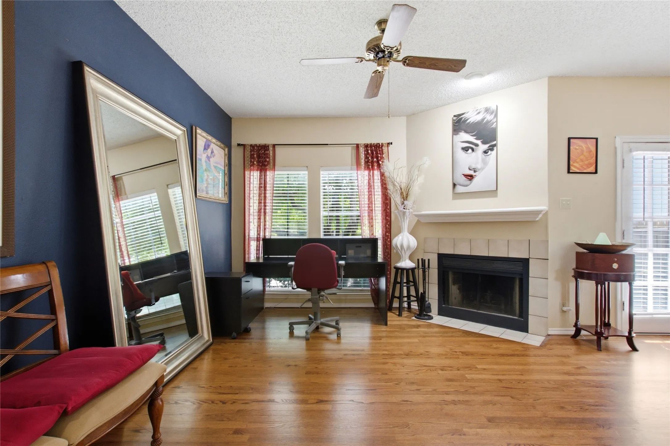 Single Family Residence For Sale in Dallas County , 14400 Montfort Drive 202, Dallas, Texas 75254, 2 Bedroom, 3 Bathroom, 1 Garage spaces, 1,179 Sqft, built in 1983, mls#21356433, Real Estate Agent in Dallas, Homes For Sale in Dallas county, Homes For Sale in Dallas, Realtor in Dallas Texas, Real Estate Brokerage Independent Realty Texas, Luminita Cordes Realtor