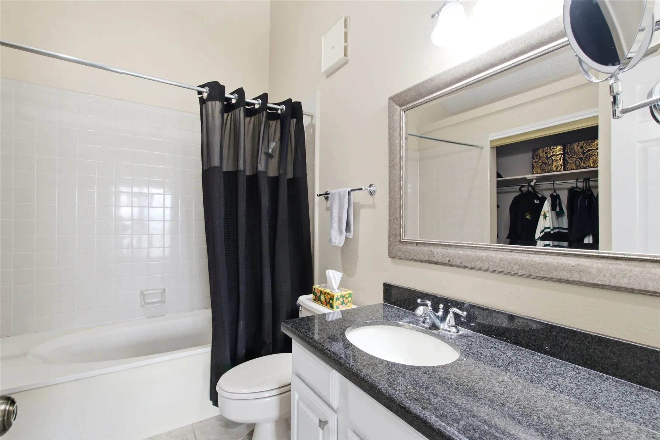 Single Family Residence For Sale in Dallas County , 14400 Montfort Drive 202, Dallas, Texas 75254, 2 Bedroom, 3 Bathroom, 1 Garage spaces, 1,179 Sqft, built in 1983, mls#21356433, Real Estate Agent in Dallas, Homes For Sale in Dallas county, Homes For Sale in Dallas, Realtor in Dallas Texas, Real Estate Brokerage Independent Realty Texas, Luminita Cordes Realtor