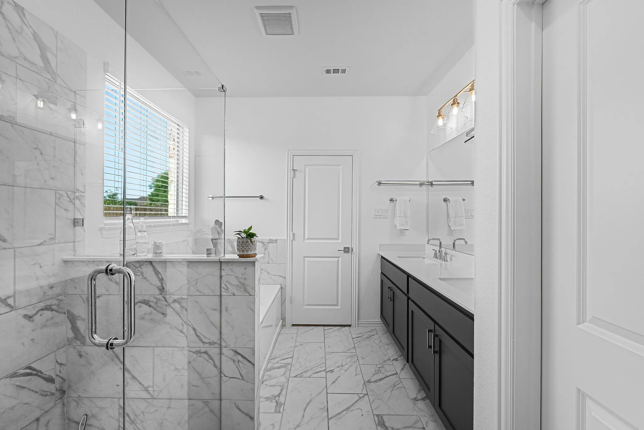 Single Family Residence For Sale in Tarrant County , 13445 Beem Trail, Fort Worth, Texas 76052, 4 Bedroom, 4 Bathroom, 2 Garage spaces, 2,702 Sqft, built in 2023, mls#21362348, Real Estate Agent in Fort Worth, Homes For Sale in Tarrant county, Homes For Sale in Fort Worth, Realtor in Fort Worth Texas, Real Estate Brokerage Independent Realty Texas, Luminita Cordes Realtor