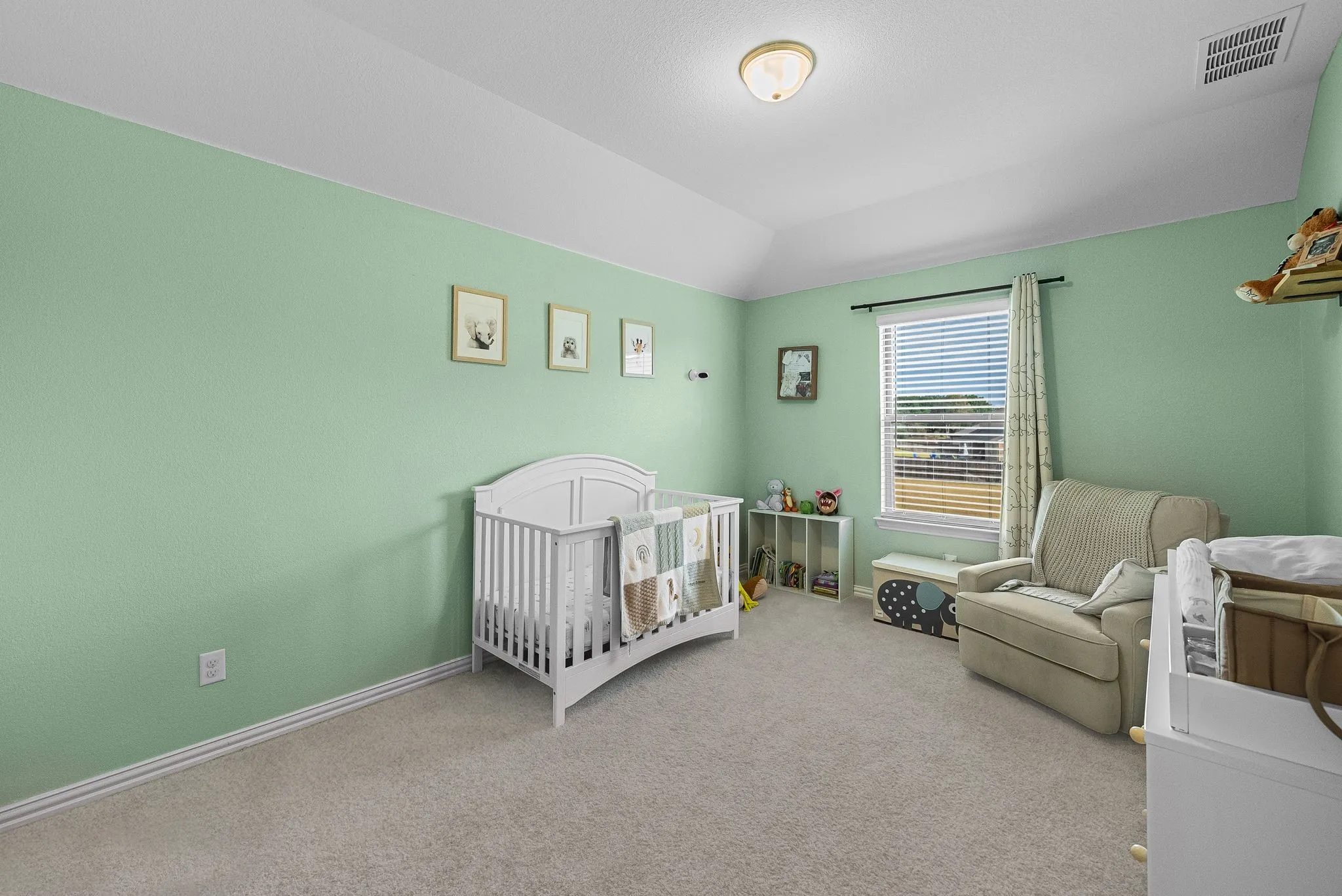 Single Family Residence For Sale in Tarrant County , 13445 Beem Trail, Fort Worth, Texas 76052, 4 Bedroom, 4 Bathroom, 2 Garage spaces, 2,702 Sqft, built in 2023, mls#21362348, Real Estate Agent in Fort Worth, Homes For Sale in Tarrant county, Homes For Sale in Fort Worth, Realtor in Fort Worth Texas, Real Estate Brokerage Independent Realty Texas, Luminita Cordes Realtor