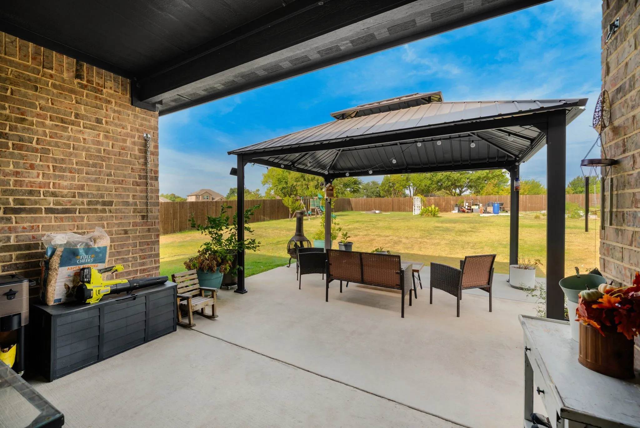 Single Family Residence For Sale in Tarrant County , 13445 Beem Trail, Fort Worth, Texas 76052, 4 Bedroom, 4 Bathroom, 2 Garage spaces, 2,702 Sqft, built in 2023, mls#21362348, Real Estate Agent in Fort Worth, Homes For Sale in Tarrant county, Homes For Sale in Fort Worth, Realtor in Fort Worth Texas, Real Estate Brokerage Independent Realty Texas, Luminita Cordes Realtor