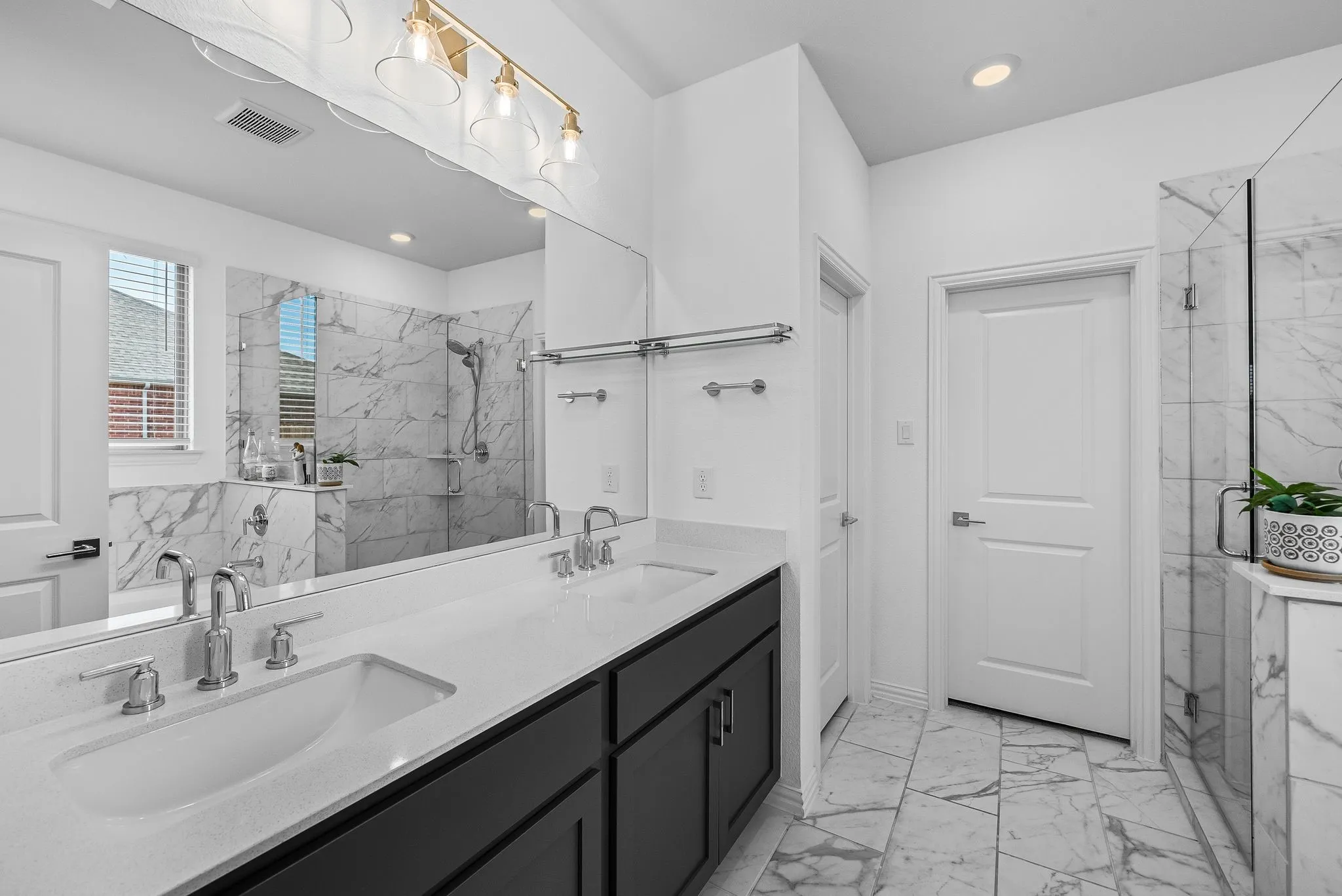 Single Family Residence For Sale in Tarrant County , 13445 Beem Trail, Fort Worth, Texas 76052, 4 Bedroom, 4 Bathroom, 2 Garage spaces, 2,702 Sqft, built in 2023, mls#21362348, Real Estate Agent in Fort Worth, Homes For Sale in Tarrant county, Homes For Sale in Fort Worth, Realtor in Fort Worth Texas, Real Estate Brokerage Independent Realty Texas, Luminita Cordes Realtor