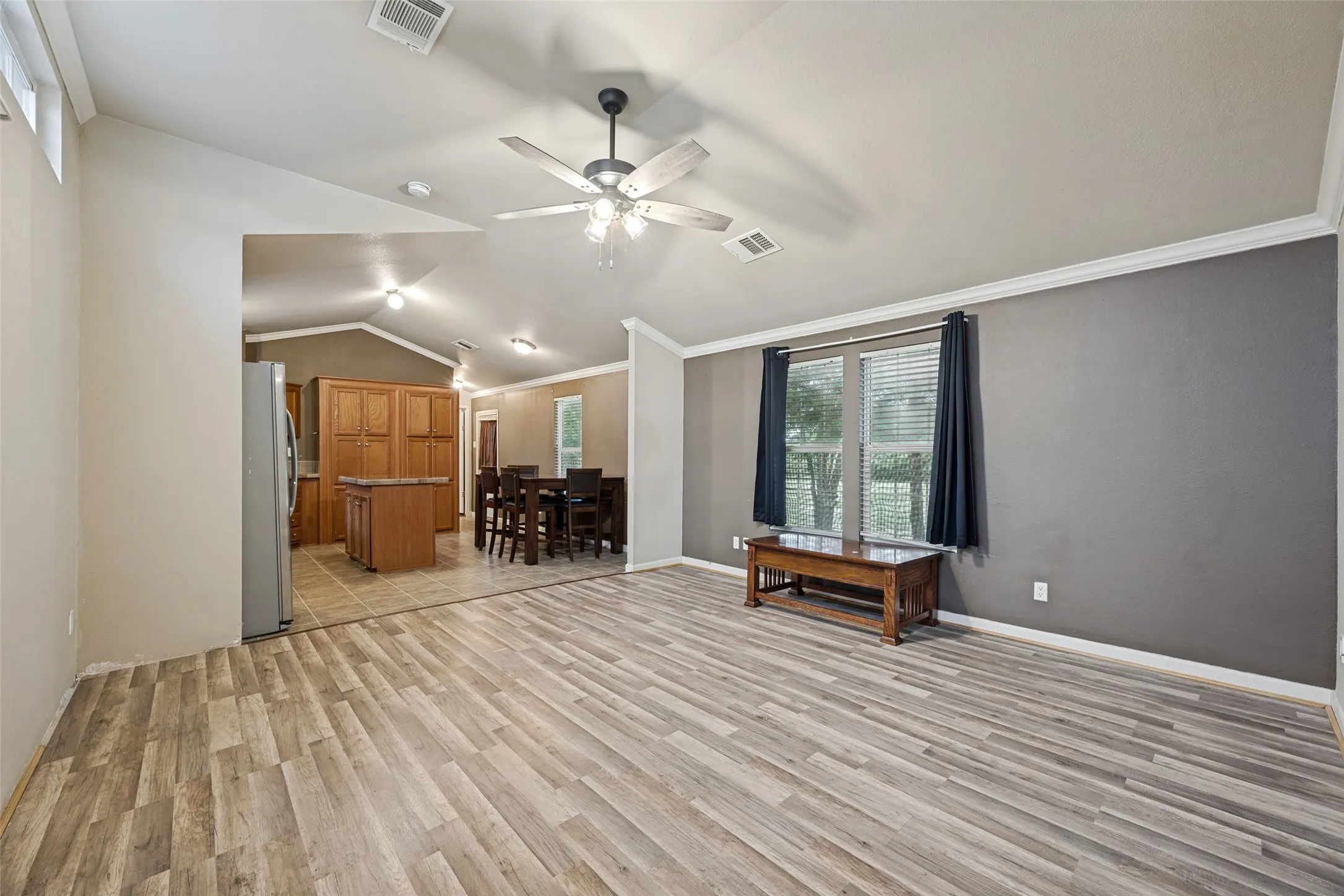 Mobile Home For Sale in Grayson County , 620 Pennell Road, Sherman, Texas 75090, 3 Bedroom, 2 Bathroom, Garage spaces, 1,095 Sqft, built in 2010, mls#21366890, Real Estate Agent in Sherman, Homes For Sale in Grayson county, Homes For Sale in Sherman, Realtor in Sherman Texas, Real Estate Brokerage Independent Realty Texas, Luminita Cordes Realtor
