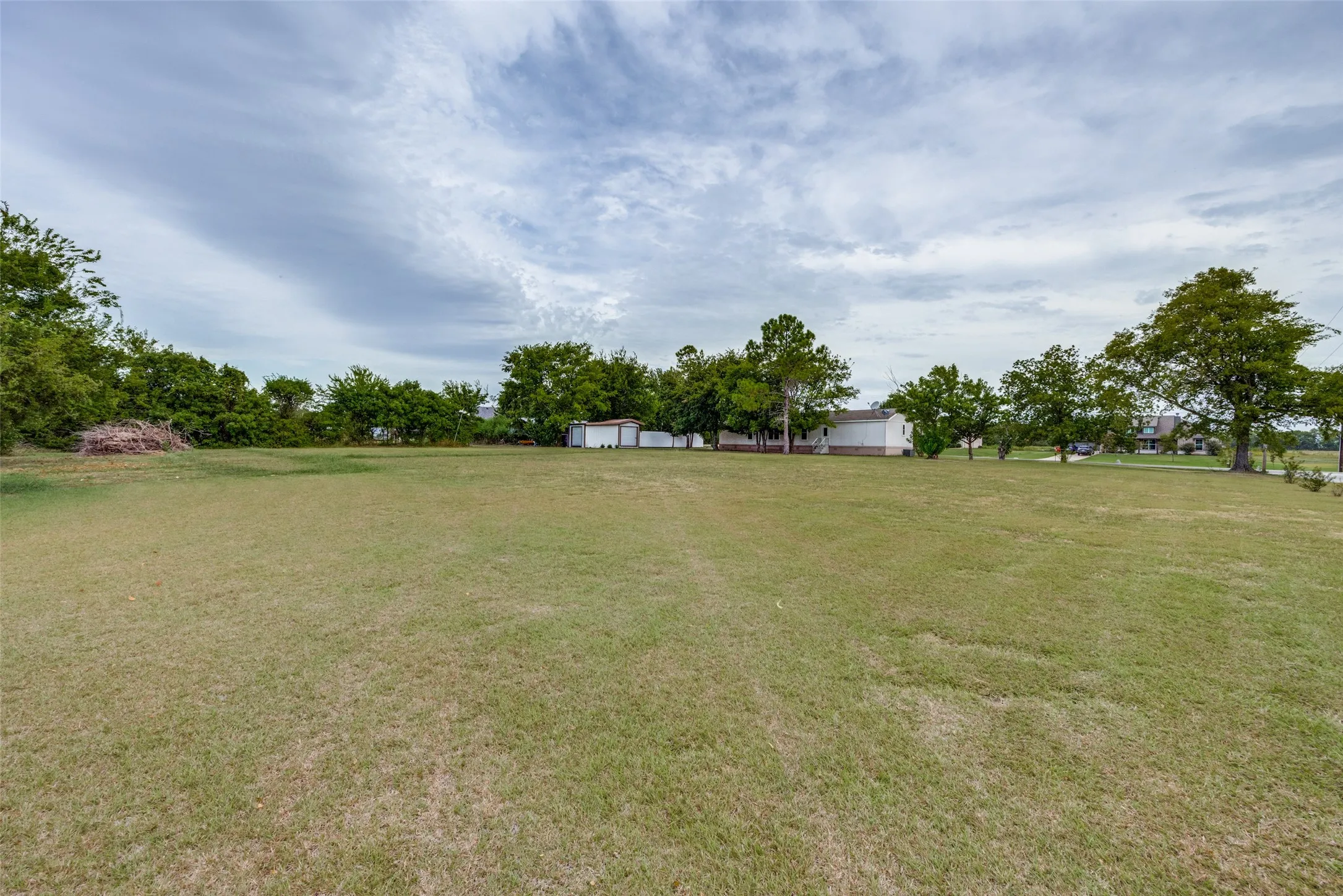 Mobile Home For Sale in Grayson County , 620 Pennell Road, Sherman, Texas 75090, 3 Bedroom, 2 Bathroom, Garage spaces, 1,095 Sqft, built in 2010, mls#21366890, Real Estate Agent in Sherman, Homes For Sale in Grayson county, Homes For Sale in Sherman, Realtor in Sherman Texas, Real Estate Brokerage Independent Realty Texas, Luminita Cordes Realtor