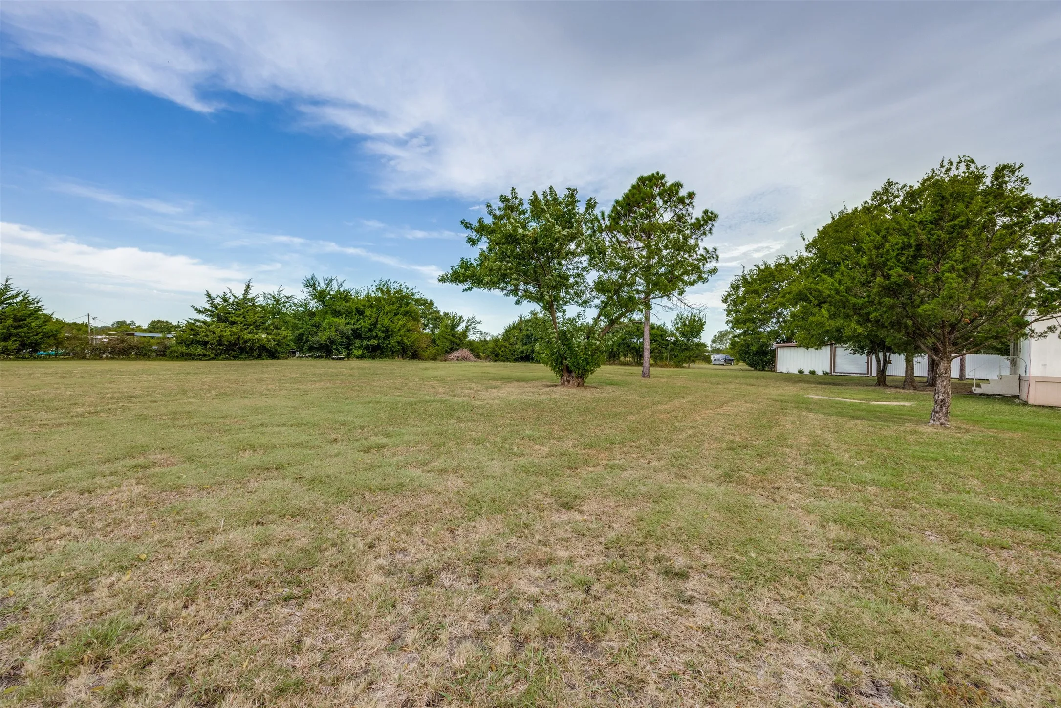 Mobile Home For Sale in Grayson County , 620 Pennell Road, Sherman, Texas 75090, 3 Bedroom, 2 Bathroom, Garage spaces, 1,095 Sqft, built in 2010, mls#21366890, Real Estate Agent in Sherman, Homes For Sale in Grayson county, Homes For Sale in Sherman, Realtor in Sherman Texas, Real Estate Brokerage Independent Realty Texas, Luminita Cordes Realtor