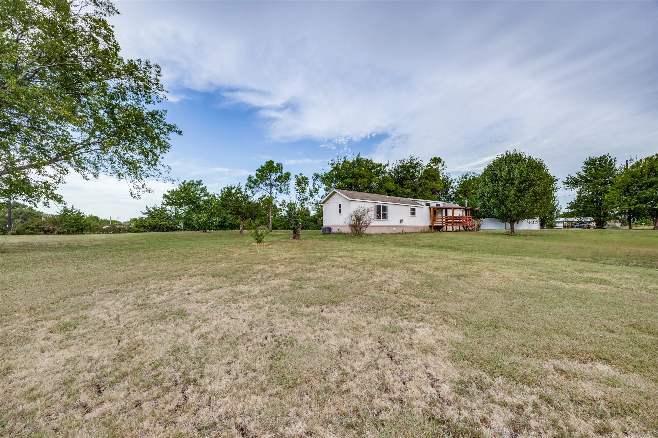 Mobile Home For Sale in Grayson County , 620 Pennell Road, Sherman, Texas 75090, 3 Bedroom, 2 Bathroom, Garage spaces, 1,095 Sqft, built in 2010, mls#21366890, Real Estate Agent in Sherman, Homes For Sale in Grayson county, Homes For Sale in Sherman, Realtor in Sherman Texas, Real Estate Brokerage Independent Realty Texas, Luminita Cordes Realtor