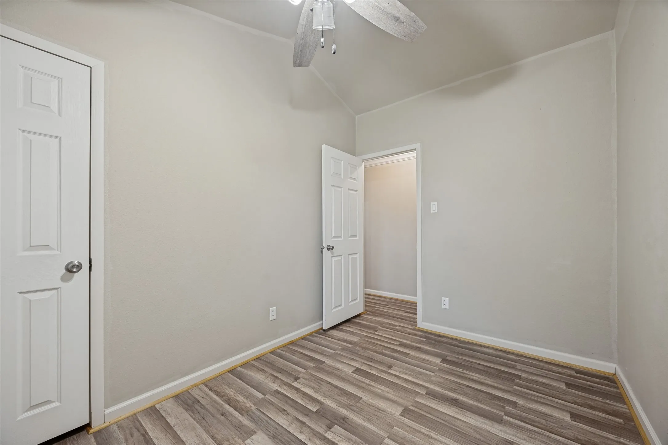 Mobile Home For Sale in Grayson County , 620 Pennell Road, Sherman, Texas 75090, 3 Bedroom, 2 Bathroom, Garage spaces, 1,095 Sqft, built in 2010, mls#21366890, Real Estate Agent in Sherman, Homes For Sale in Grayson county, Homes For Sale in Sherman, Realtor in Sherman Texas, Real Estate Brokerage Independent Realty Texas, Luminita Cordes Realtor