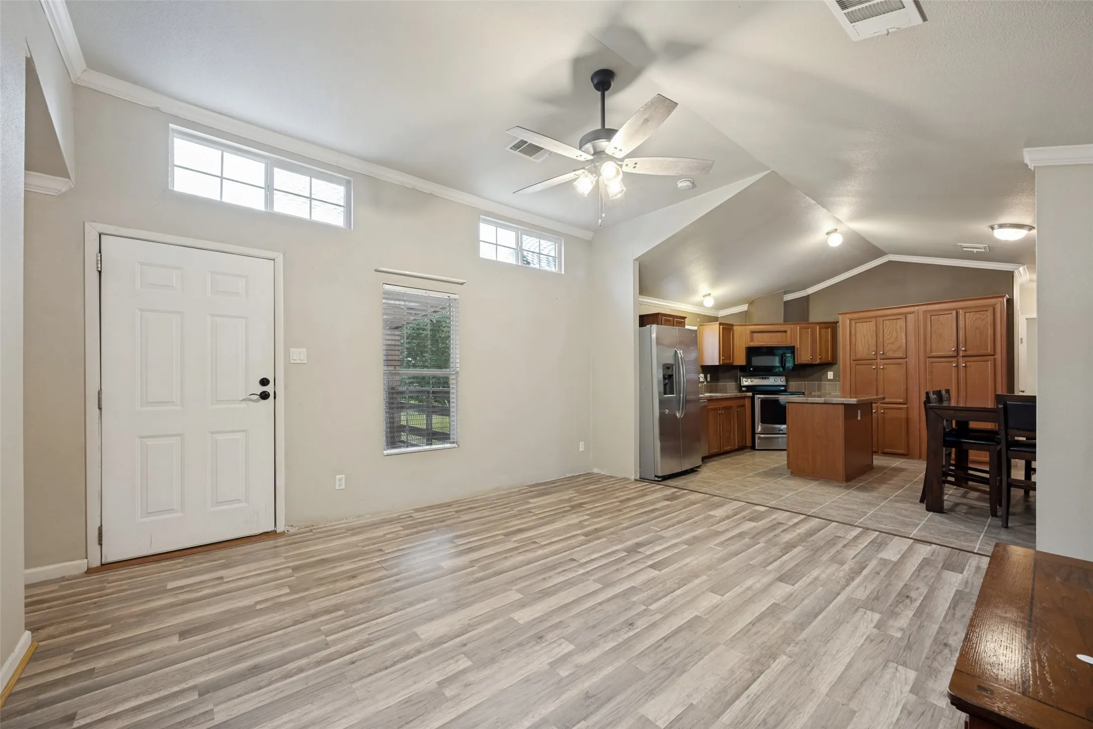 Mobile Home For Sale in Grayson County , 620 Pennell Road, Sherman, Texas 75090, 3 Bedroom, 2 Bathroom, Garage spaces, 1,095 Sqft, built in 2010, mls#21366890, Real Estate Agent in Sherman, Homes For Sale in Grayson county, Homes For Sale in Sherman, Realtor in Sherman Texas, Real Estate Brokerage Independent Realty Texas, Luminita Cordes Realtor