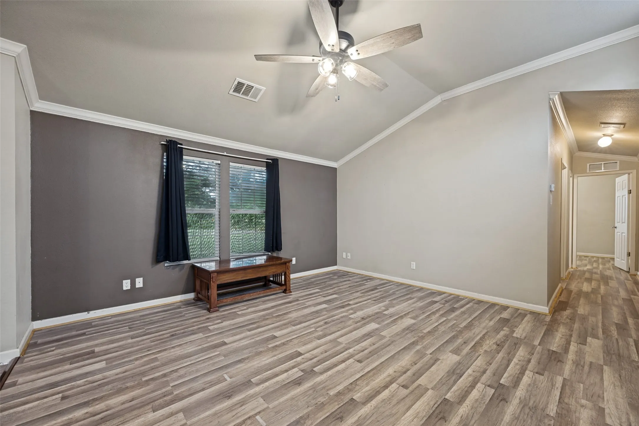 Mobile Home For Sale in Grayson County , 620 Pennell Road, Sherman, Texas 75090, 3 Bedroom, 2 Bathroom, Garage spaces, 1,095 Sqft, built in 2010, mls#21366890, Real Estate Agent in Sherman, Homes For Sale in Grayson county, Homes For Sale in Sherman, Realtor in Sherman Texas, Real Estate Brokerage Independent Realty Texas, Luminita Cordes Realtor