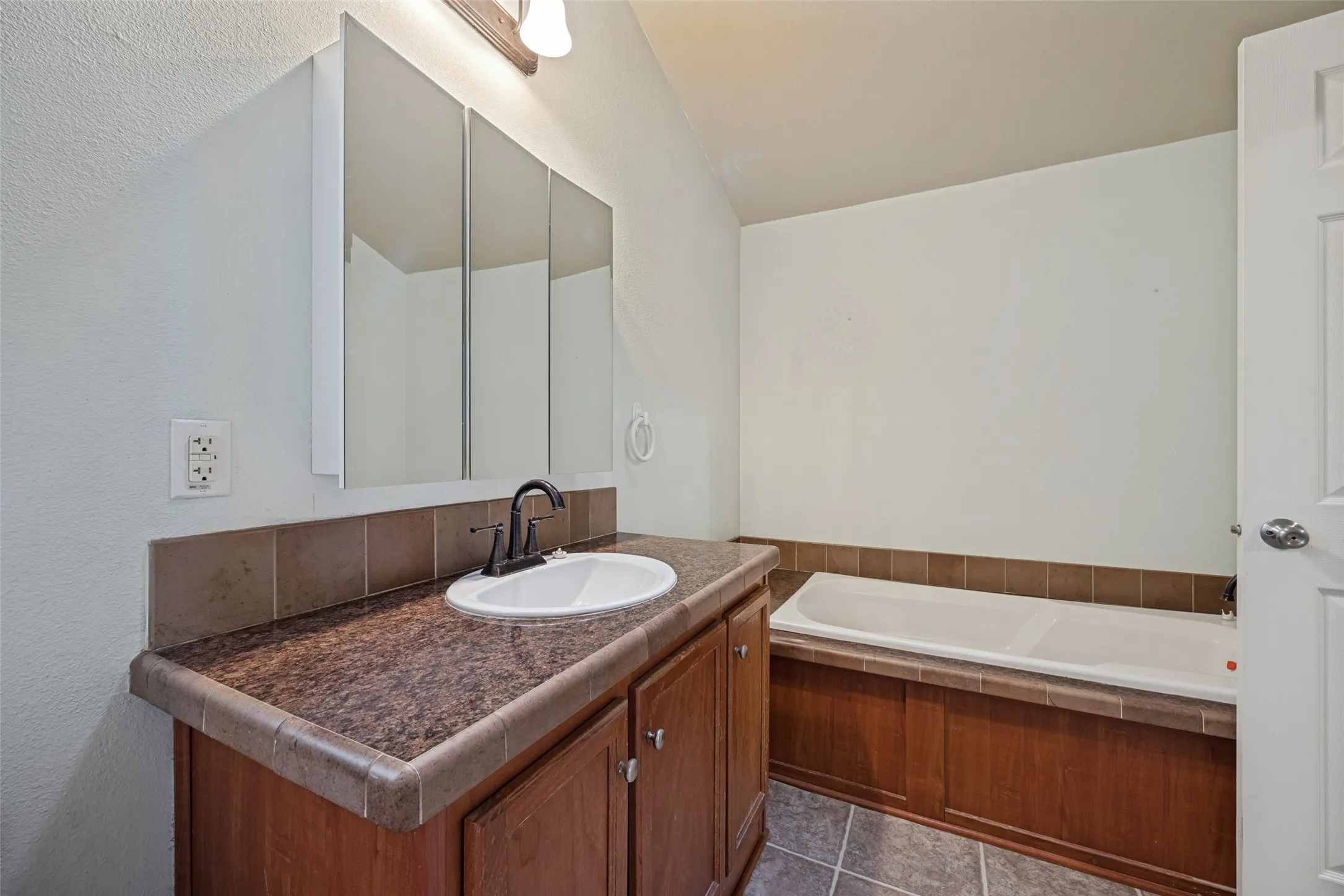 Mobile Home For Sale in Grayson County , 620 Pennell Road, Sherman, Texas 75090, 3 Bedroom, 2 Bathroom, Garage spaces, 1,095 Sqft, built in 2010, mls#21366890, Real Estate Agent in Sherman, Homes For Sale in Grayson county, Homes For Sale in Sherman, Realtor in Sherman Texas, Real Estate Brokerage Independent Realty Texas, Luminita Cordes Realtor