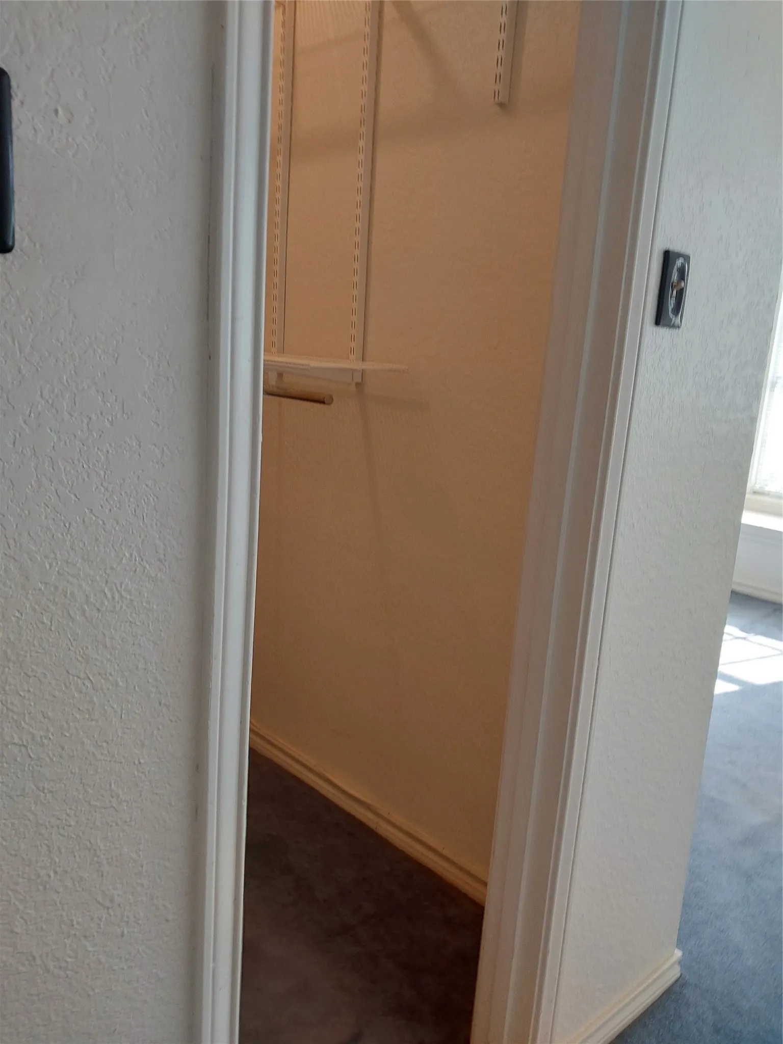 Closet with adjustable shelving