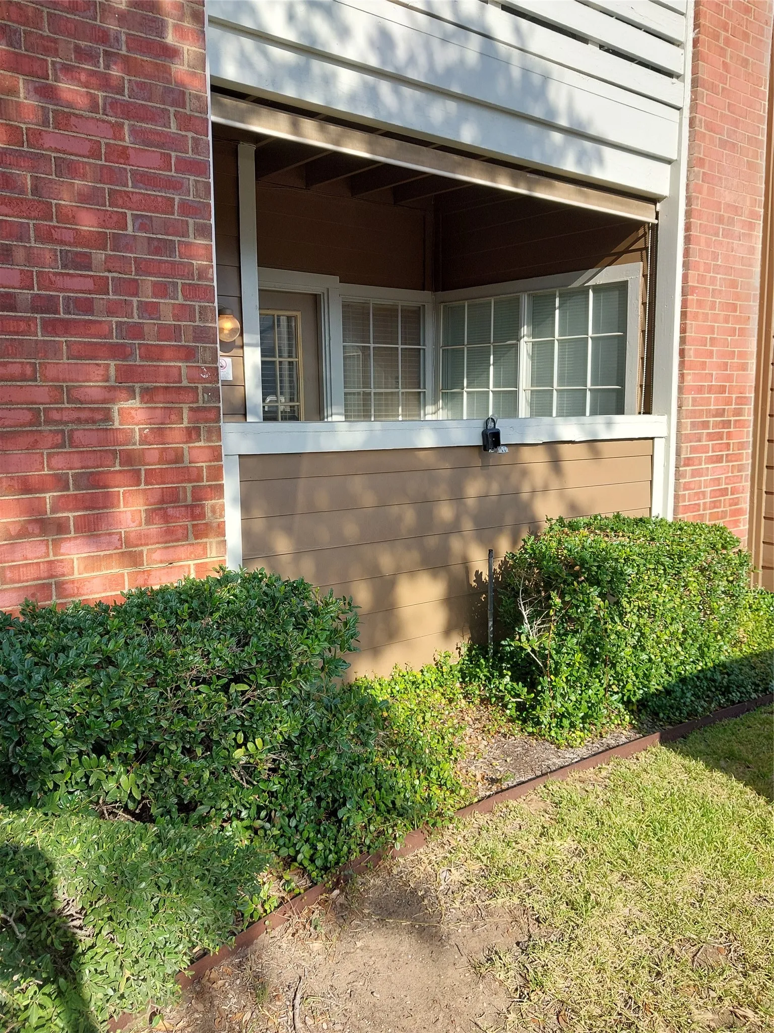 Condominium For Sale in Dallas County , 3629 W Northgate Drive 137, Irving, Texas 75062, 1 Bedroom, 1 Bathroom, Garage spaces, 668 Sqft, built in 1982, mls#21367273, Real Estate Agent in Irving, Homes For Sale in Dallas county, Homes For Sale in Irving, Realtor in Irving Texas, Real Estate Brokerage Independent Realty Texas, Luminita Cordes Realtor