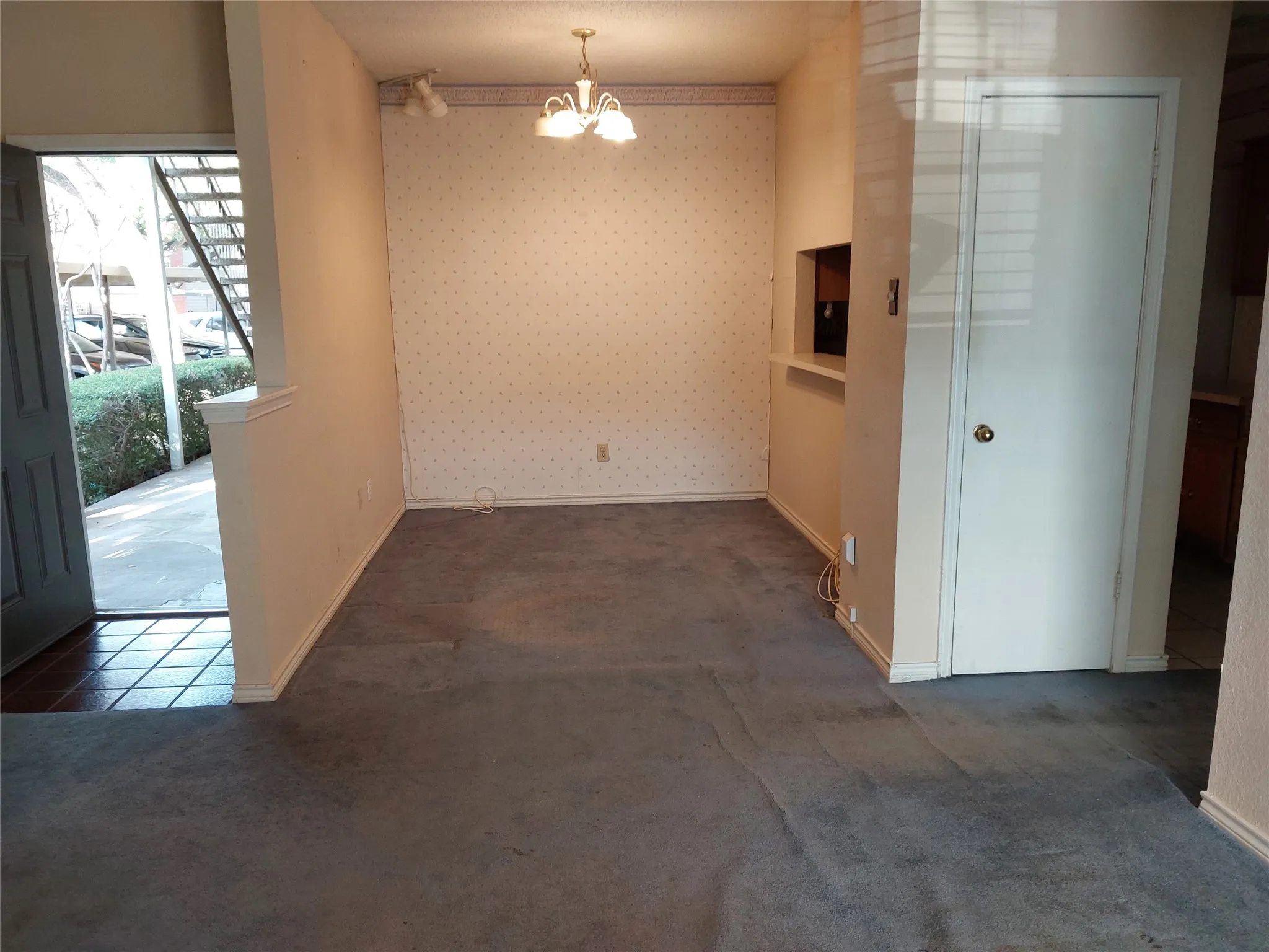 Condominium For Sale in Dallas County , 3629 W Northgate Drive 137, Irving, Texas 75062, 1 Bedroom, 1 Bathroom, Garage spaces, 668 Sqft, built in 1982, mls#21367273, Real Estate Agent in Irving, Homes For Sale in Dallas county, Homes For Sale in Irving, Realtor in Irving Texas, Real Estate Brokerage Independent Realty Texas, Luminita Cordes Realtor