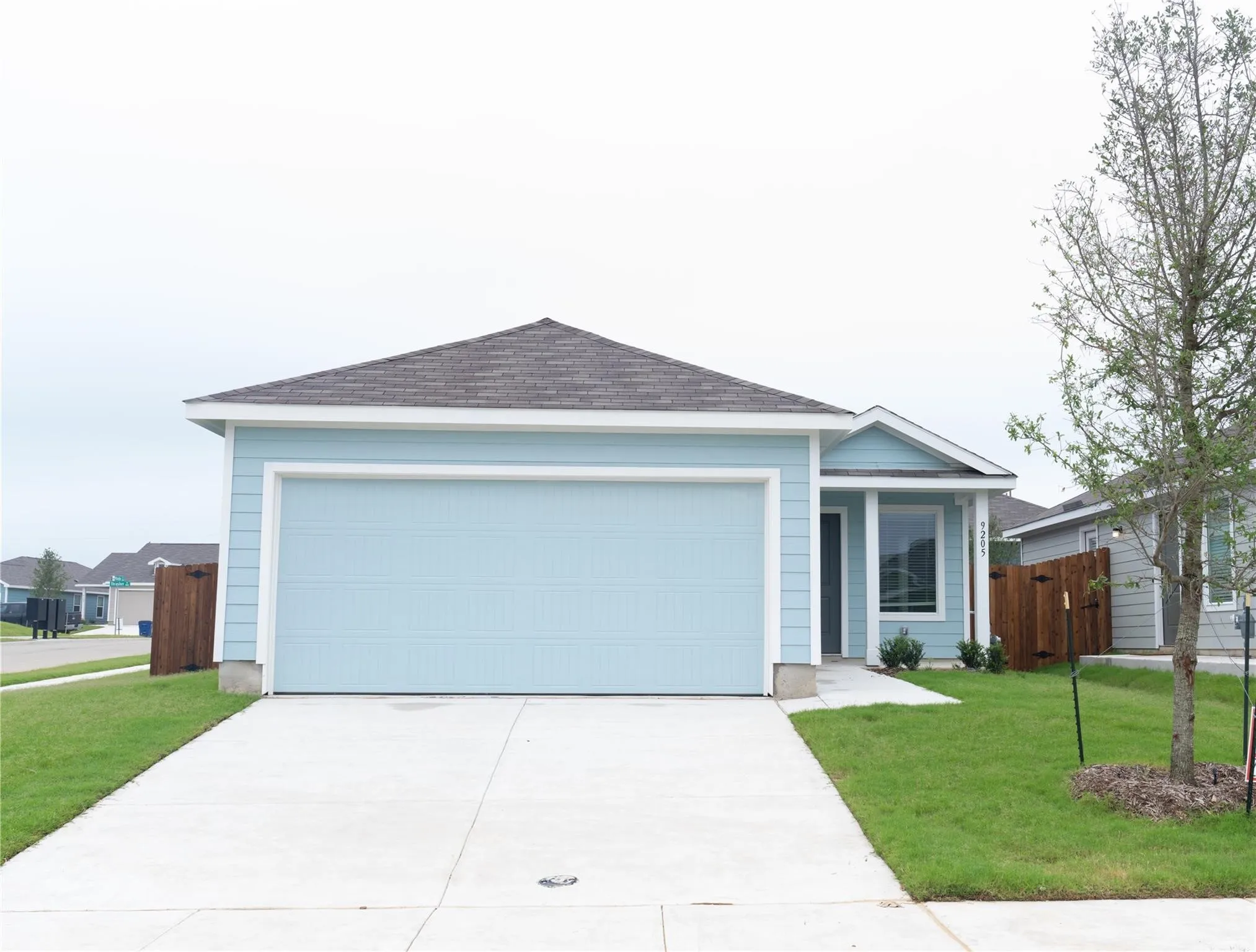 Single Family Residence For Rent in Collin County , 9205 Grackle Place, Mc Kinney, Texas 75071, 3 Bedroom, 2 Bathroom, 2 Garage spaces, 1,436 Sqft, built in 2024, mls#21367480, Real Estate Agent in Mc Kinney, Homes For Rent in Collin county, Homes For Rent in Mc Kinney, Realtor in Mc Kinney Texas, Real Estate Brokerage Independent Realty Texas, Luminita Cordes Realtor