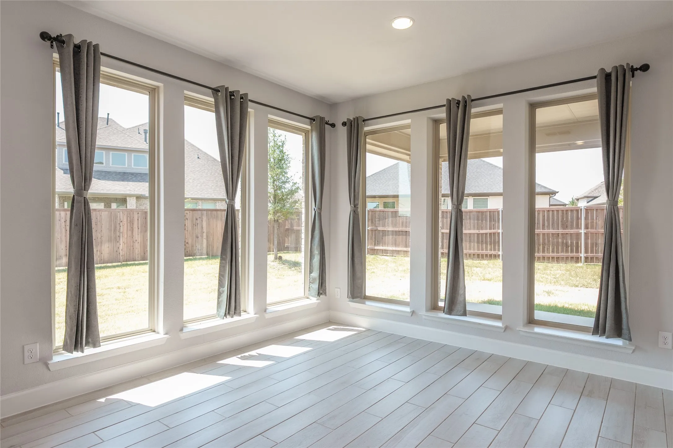 Single Family Residence For Rent in Tarrant County , 2116 Roquette Drive, Haslet, Texas 76052, 4 Bedroom, 4 Bathroom, 4 Garage spaces, 2,940 Sqft, built in 2022, mls#21367431, Real Estate Agent in Haslet, Homes For Rent in Tarrant county, Homes For Rent in Haslet, Realtor in Haslet Texas, Real Estate Brokerage Independent Realty Texas, Luminita Cordes Realtor