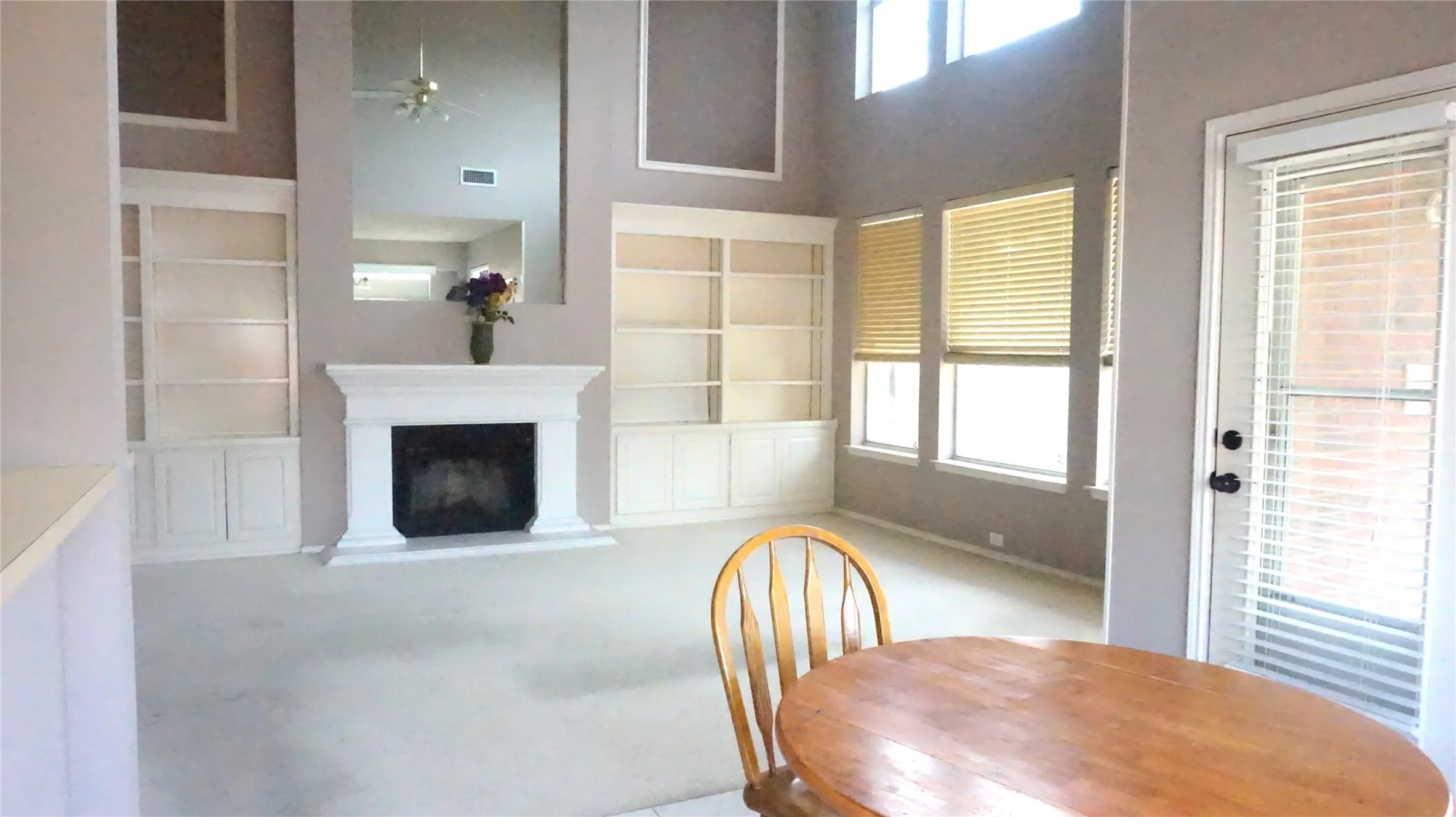 Single Family Residence For Sale in Denton County , 1200 Winnipeg Drive, Lewisville, Texas 75077, 4 Bedroom, 3 Bathroom, 2 Garage spaces, 3,477 Sqft, built in 1995, mls#21362899, Real Estate Agent in Lewisville, Homes For Sale in Denton county, Homes For Sale in Lewisville, Realtor in Lewisville Texas, Real Estate Brokerage Independent Realty Texas, Luminita Cordes Realtor
