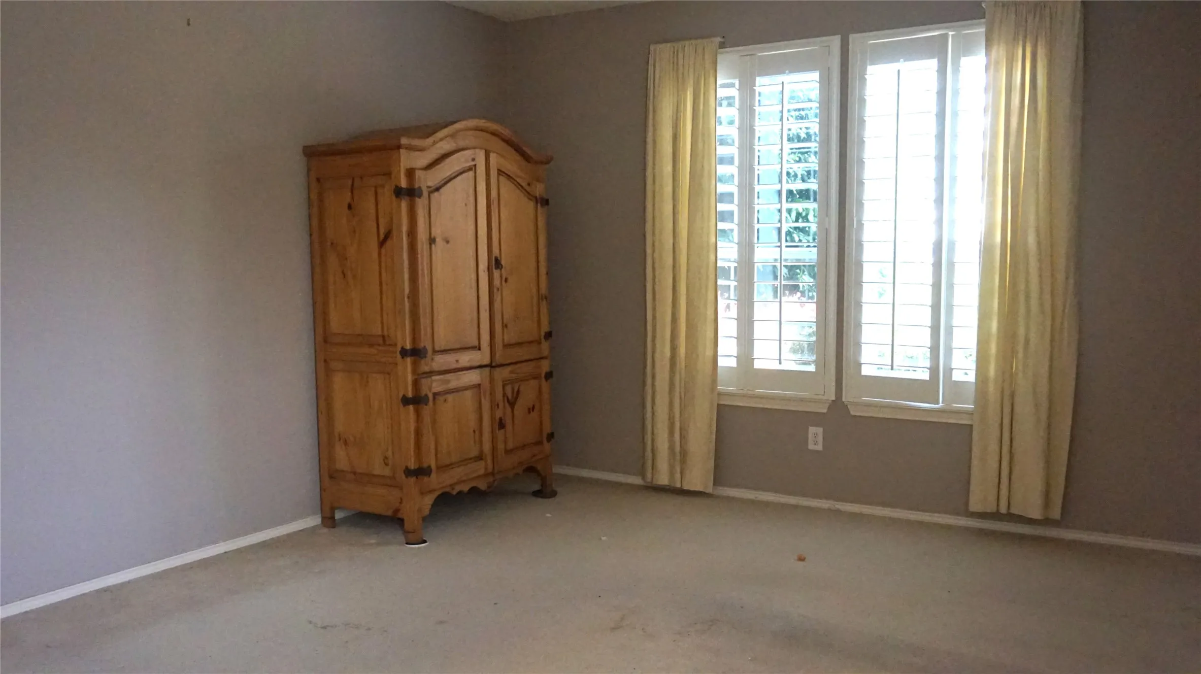 Single Family Residence For Sale in Denton County , 1200 Winnipeg Drive, Lewisville, Texas 75077, 4 Bedroom, 3 Bathroom, 2 Garage spaces, 3,477 Sqft, built in 1995, mls#21362899, Real Estate Agent in Lewisville, Homes For Sale in Denton county, Homes For Sale in Lewisville, Realtor in Lewisville Texas, Real Estate Brokerage Independent Realty Texas, Luminita Cordes Realtor